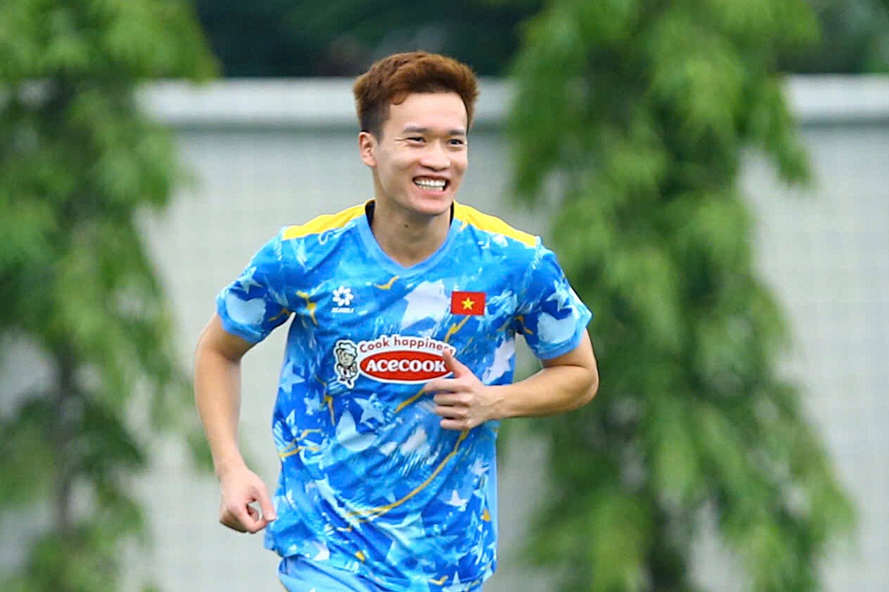 Hoang Duc mong Quang Hai tro lai tuyen Viet Nam hinh anh