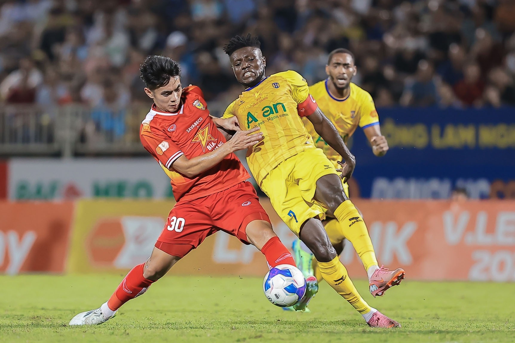 Khoc liet cuoc dua tru hang la dieu tot cho V.League 2025/26 hinh anh