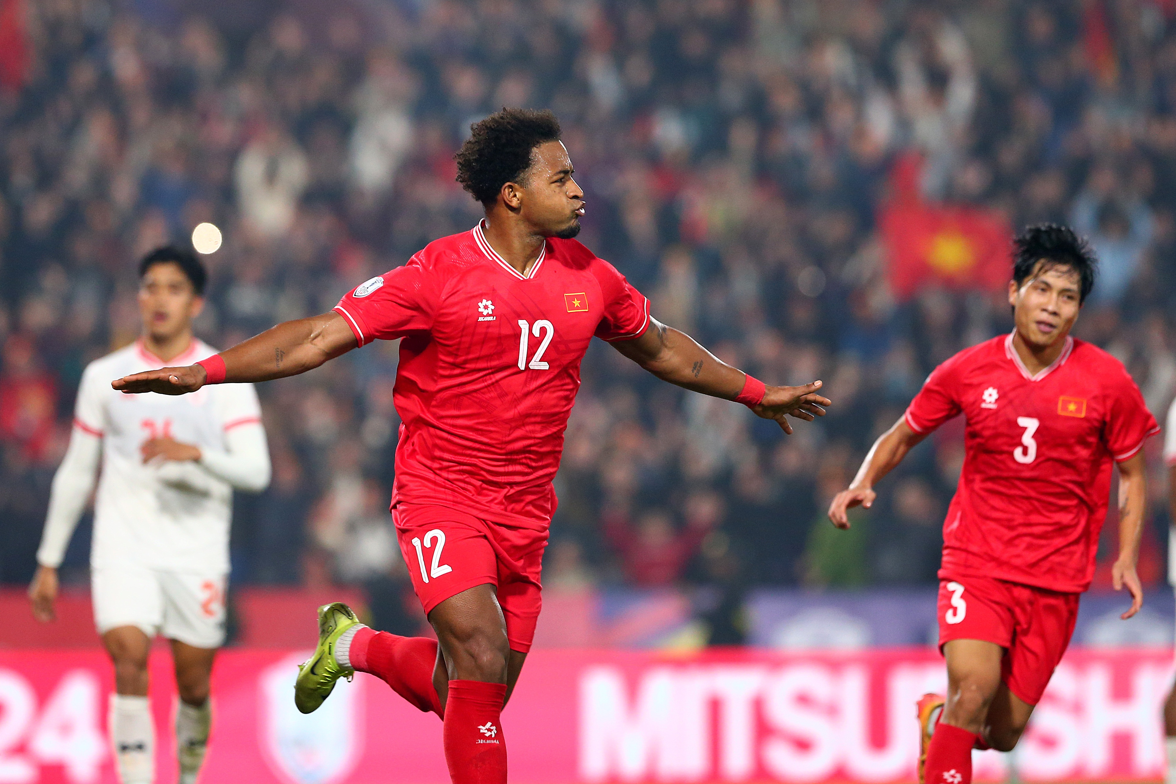 Doi tuyen Viet Nam cho goi 2 cau thu moi toanh hinh anh