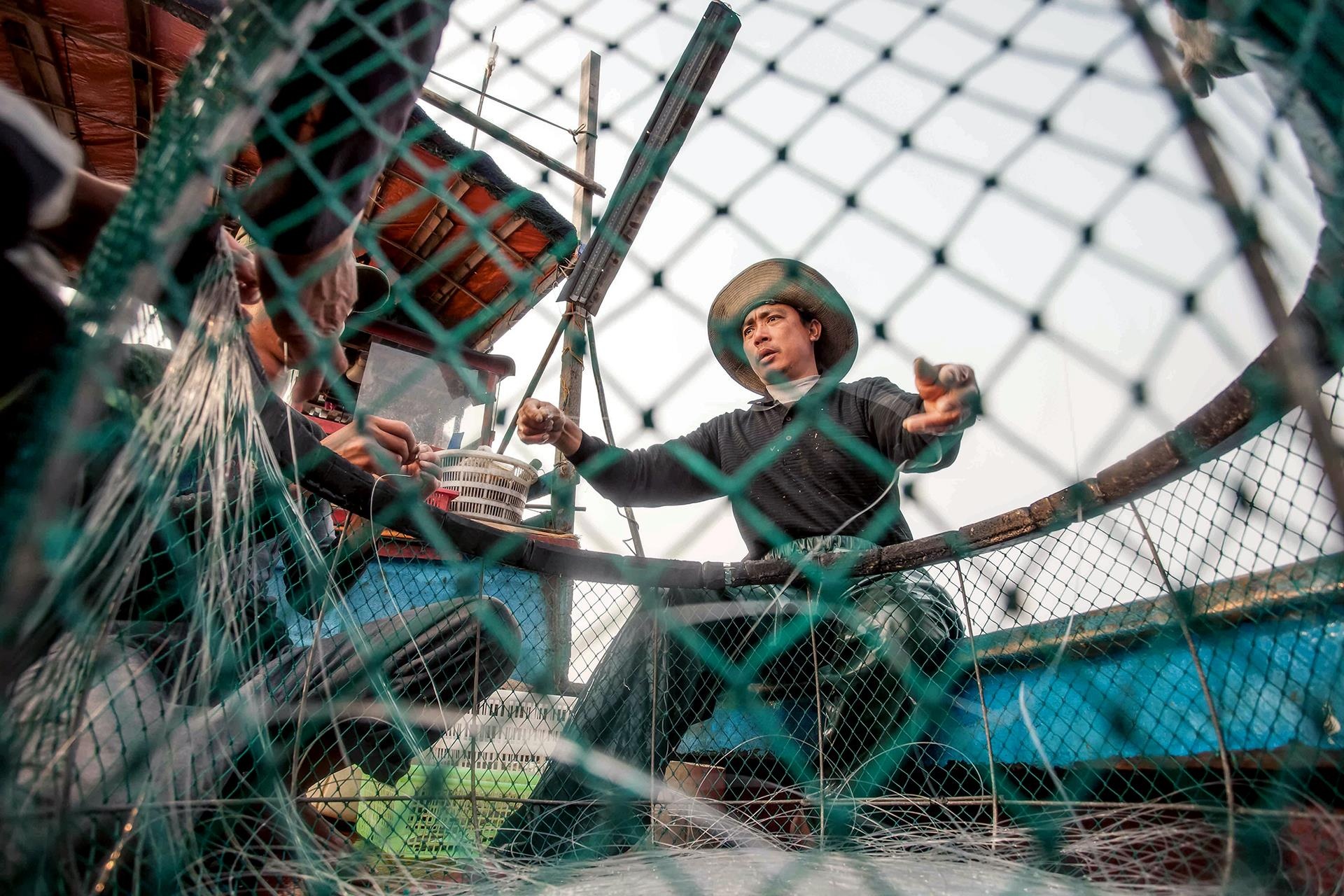 Cau ca ngoai bien dong anh 40