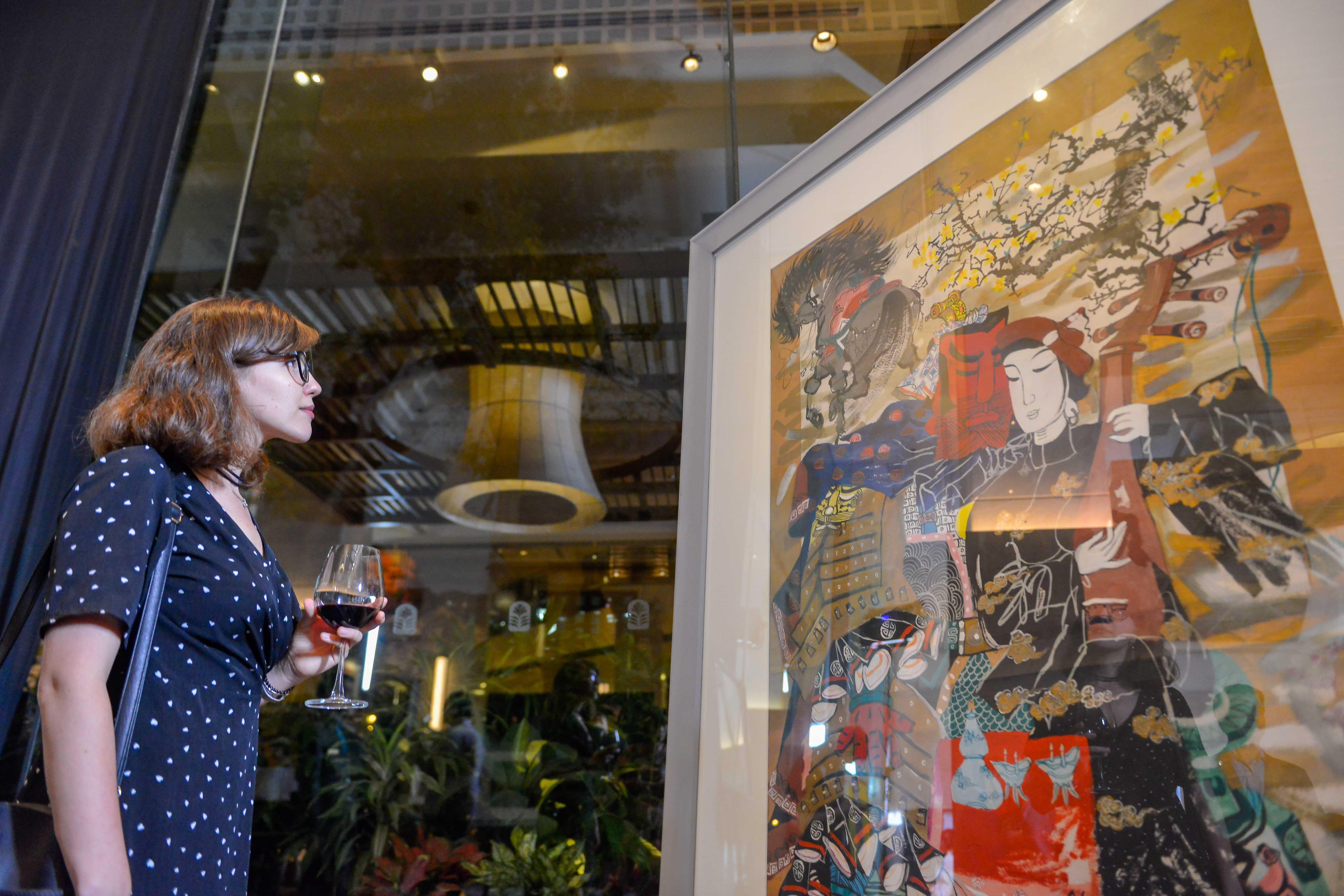 Khai mac trien lam tranh “Hanh trinh nghe thuat” anh 4