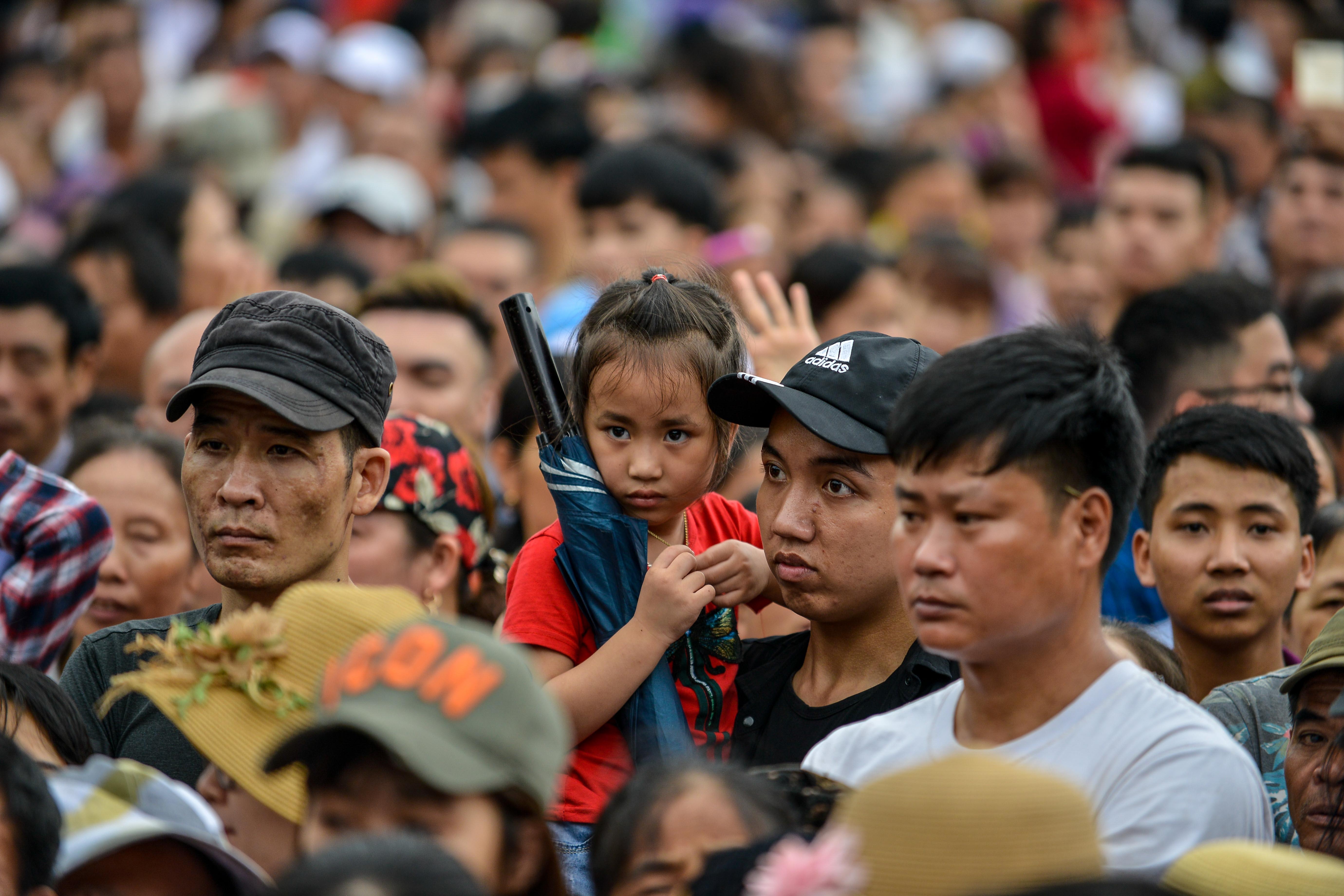 Trieu nguoi do ve Den Hung an ninh vat va giu an toan anh 4