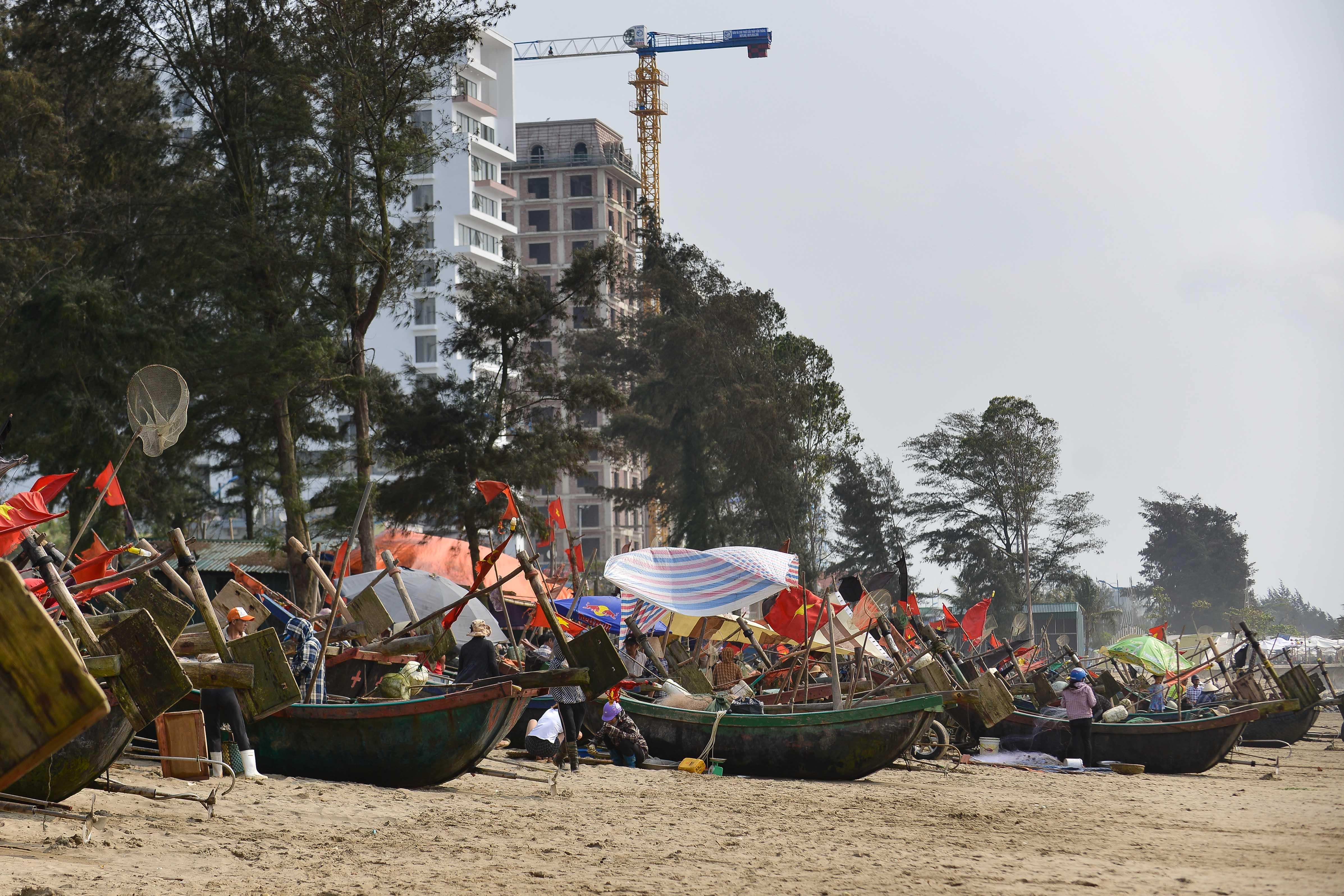 Lang chai yen binh giua pho bien Sam Son anh 2