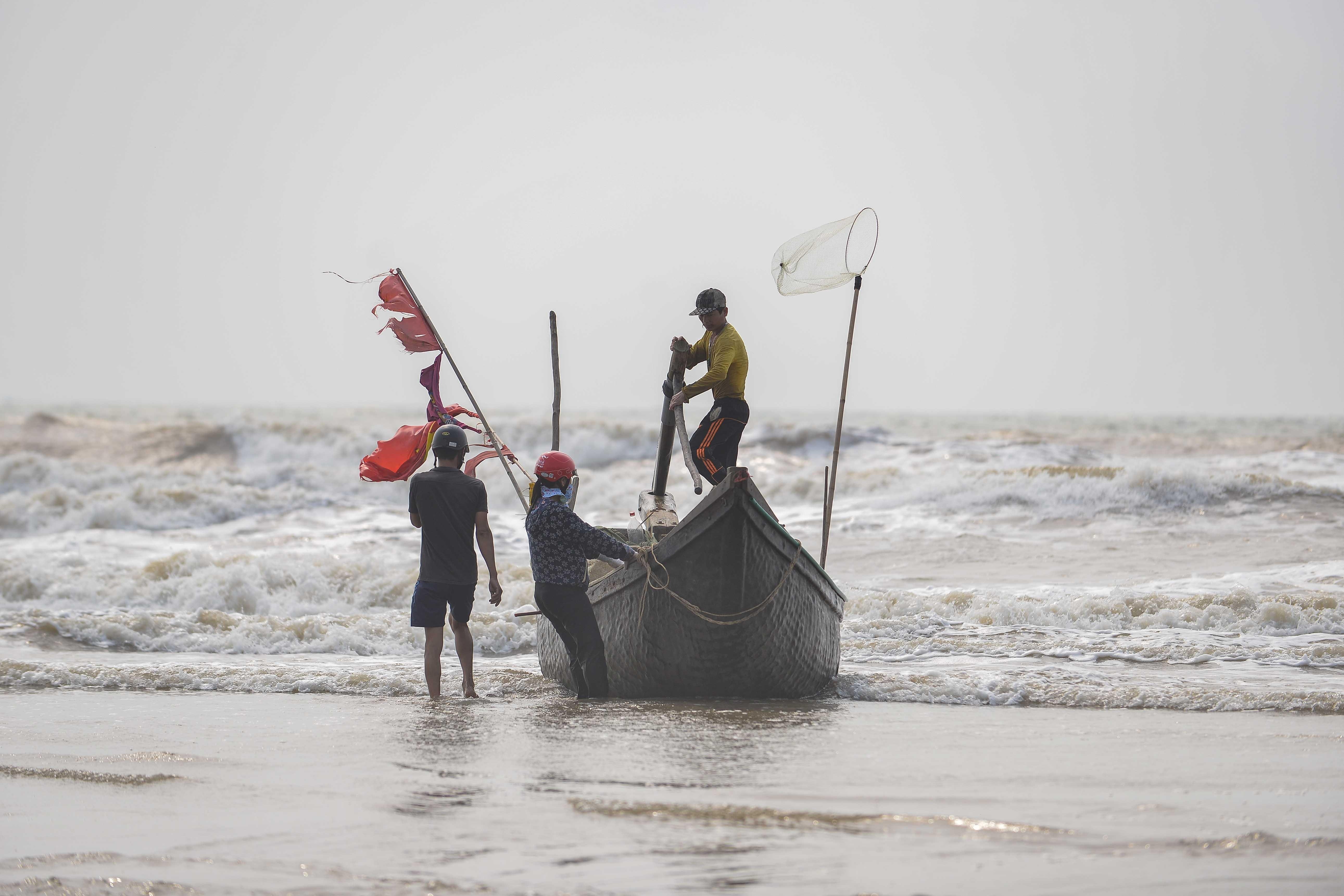 Lang chai yen binh giua pho bien Sam Son anh 6