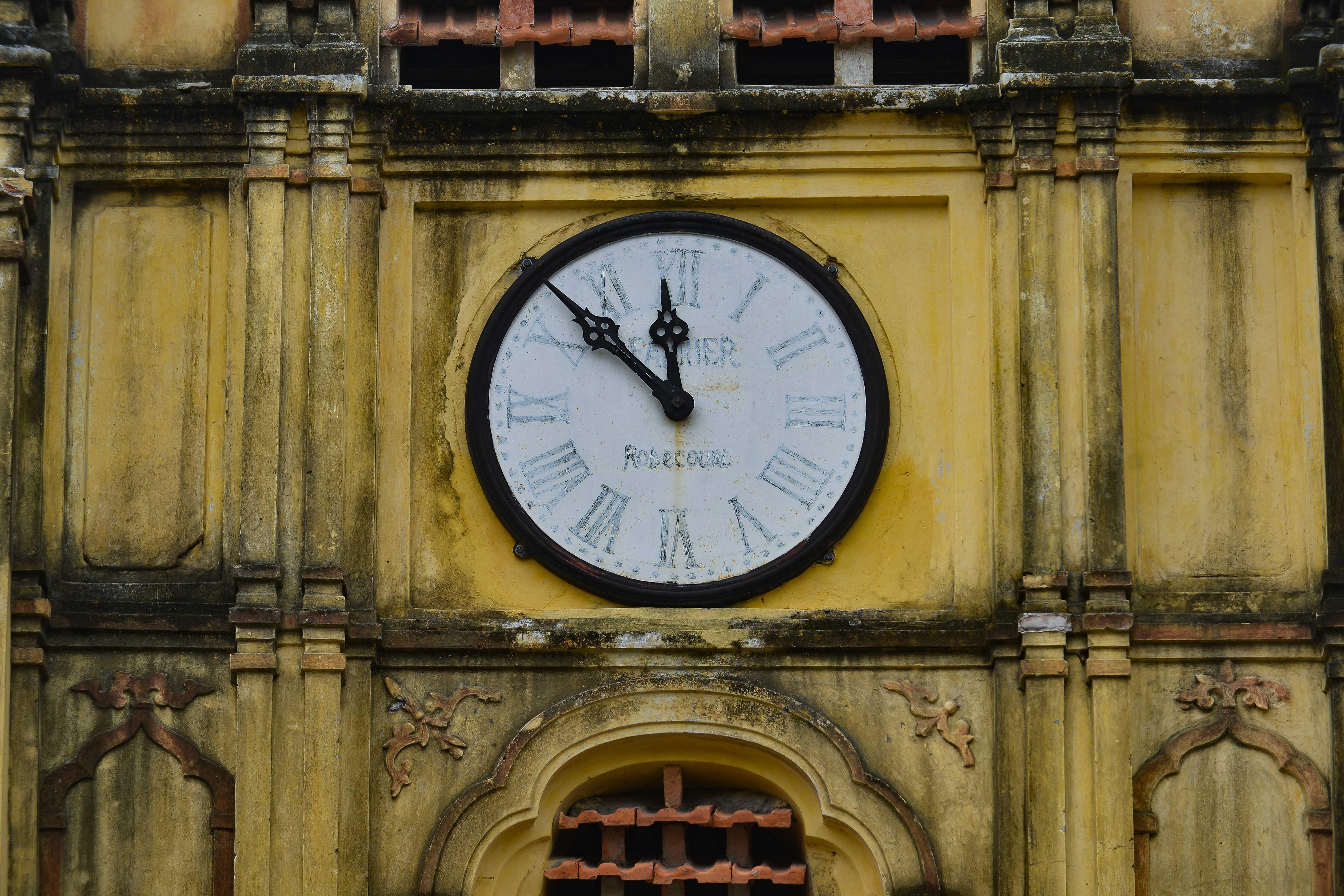 Nha tho Bui Chu va nhung hien vat doc,  la,  co mot khong hai anh 15