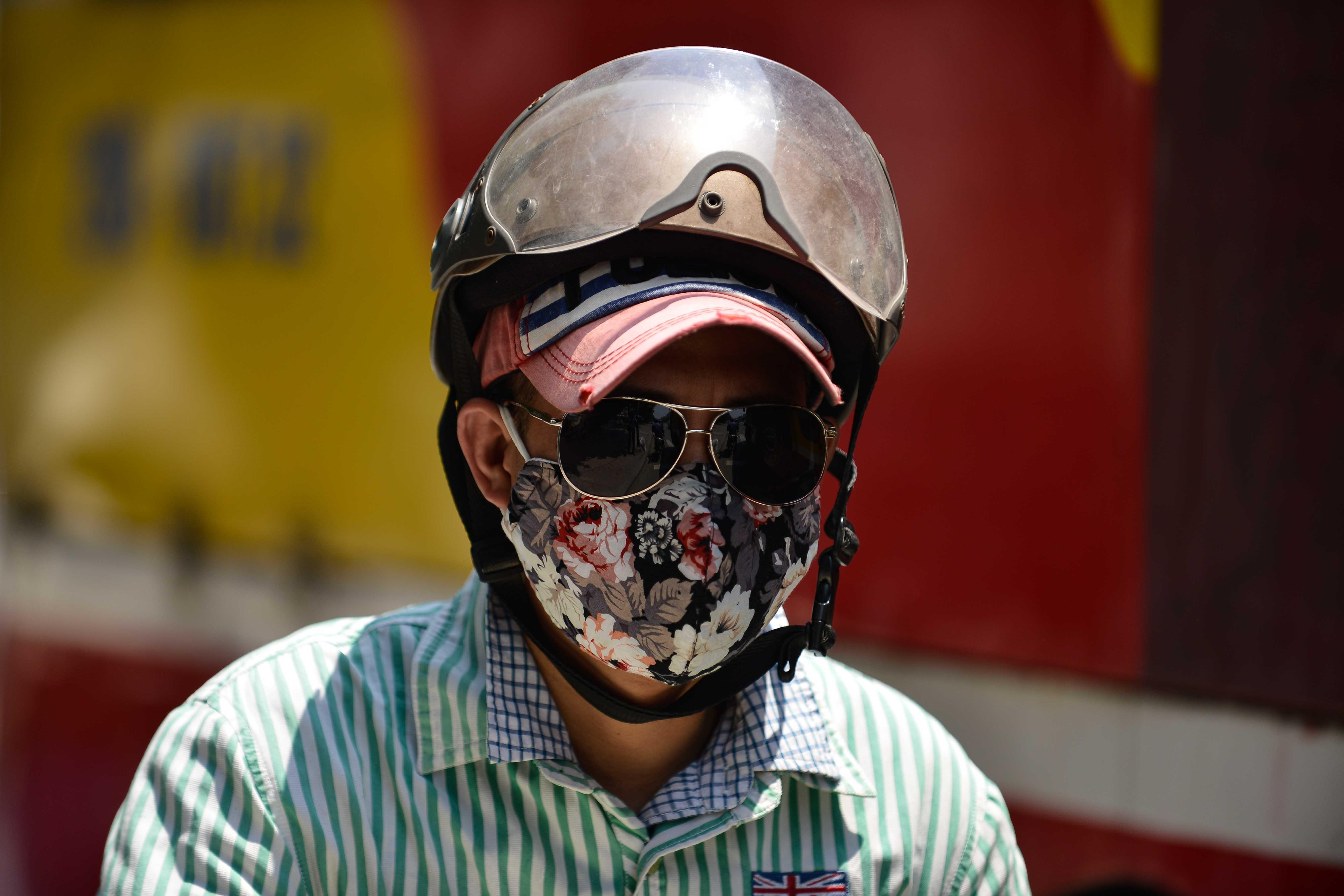 Muon kieu doi pho voi nang nong tai Ha Noi anh 3