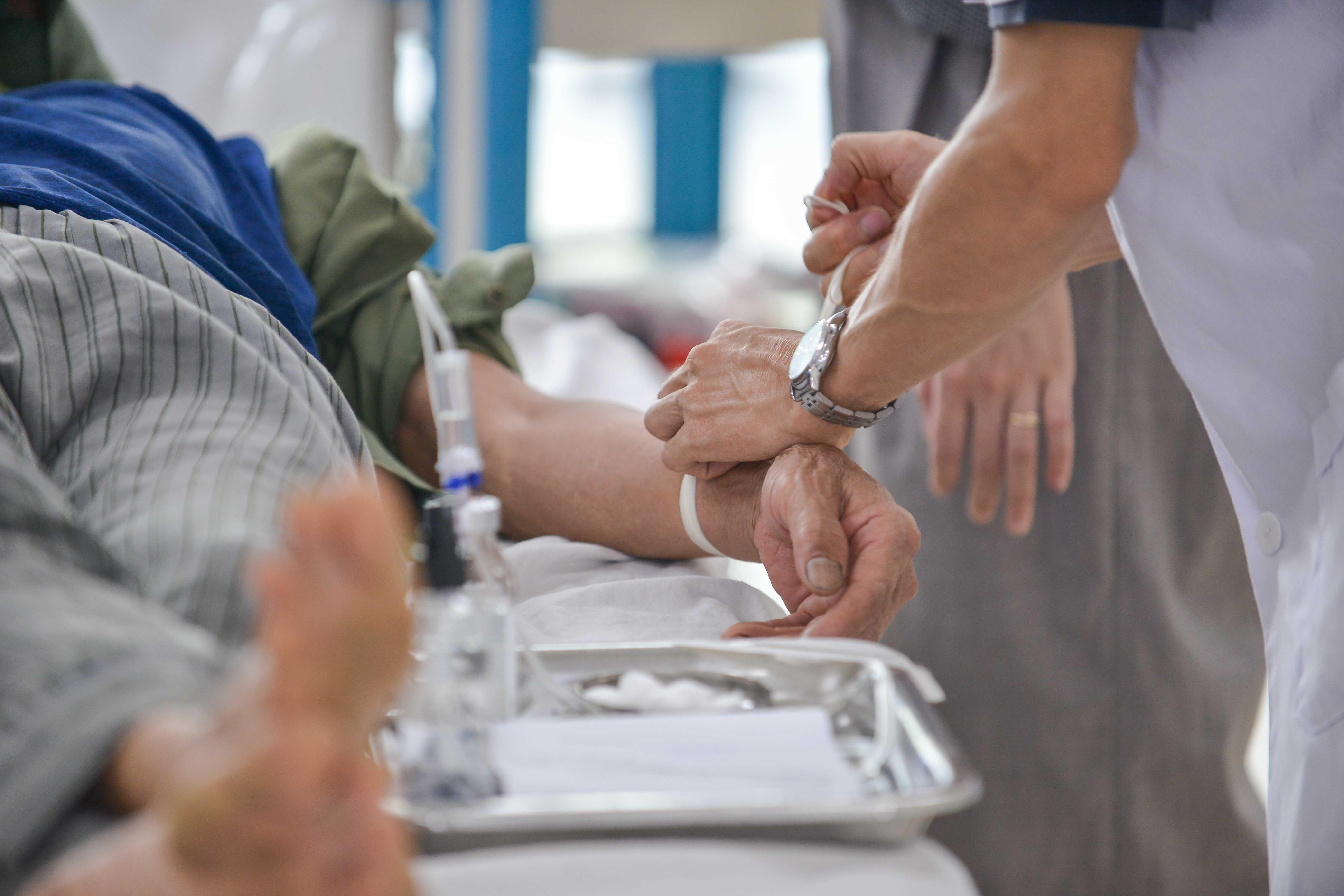 cap cuu troi nang nong anh 8