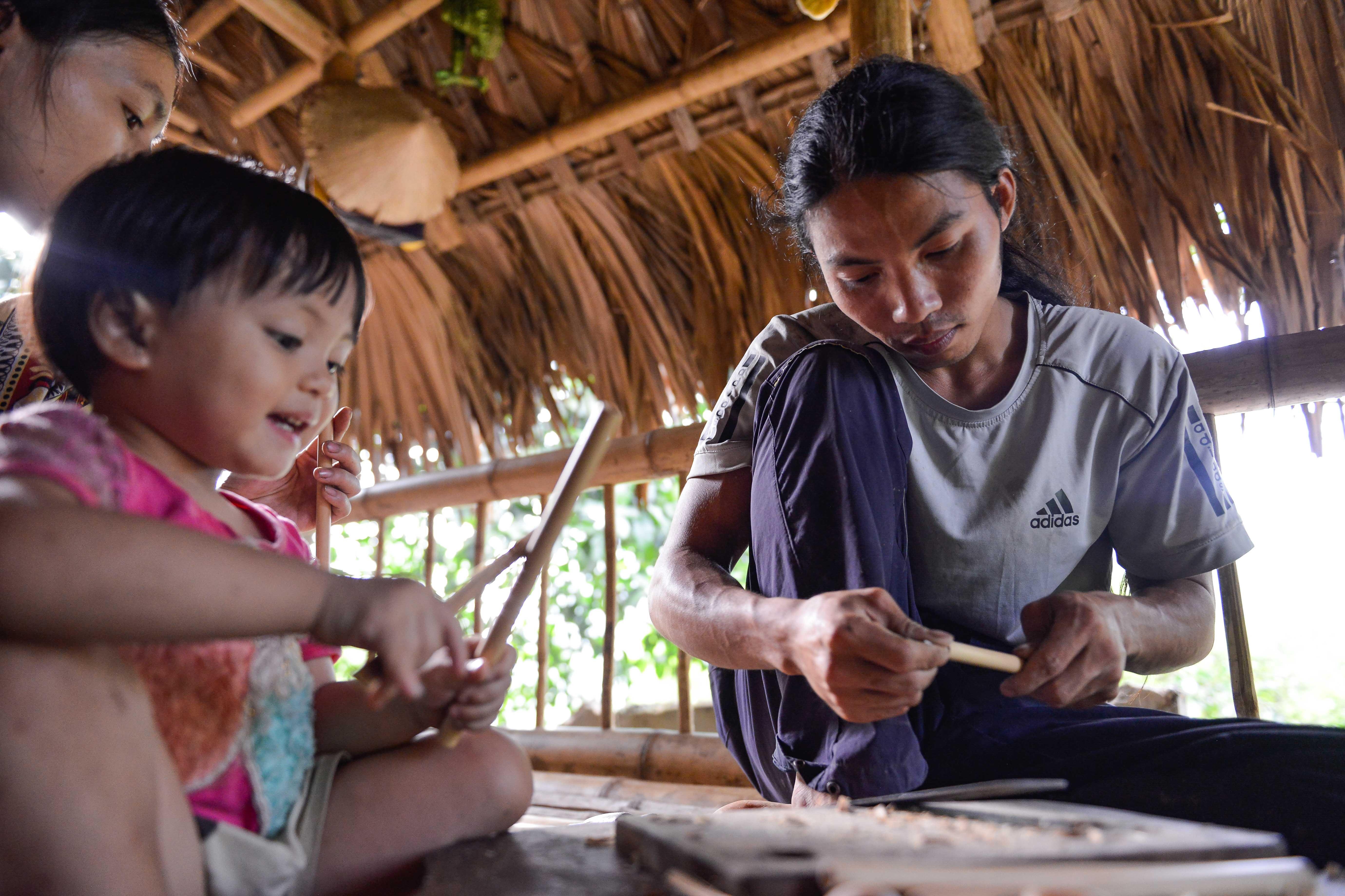 Khoi nghiep tu thia go,  ong hut tre anh 10