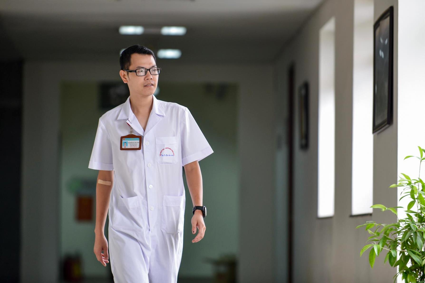 bác sĩ hiến máu 99 lần ảnh 23 bac si hien mau 99 lan anh 23