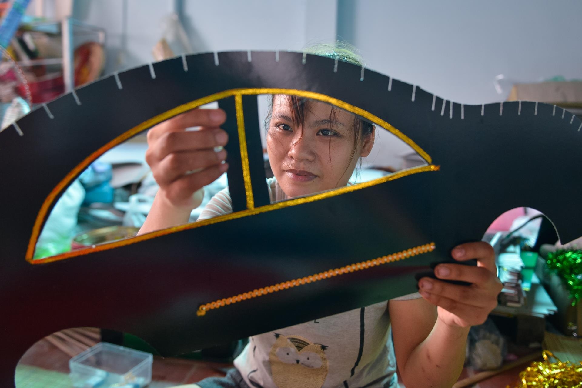 Nha khong lo,  truc thang xe phan khoi vang ma cung ram thang bay anh 6