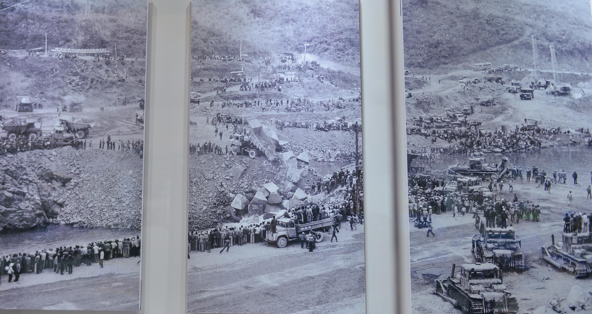 Hang tram buc anh,  hien vat ke ve chang duong 50 nam lam theo di chuc Ho Chi Minh anh 10