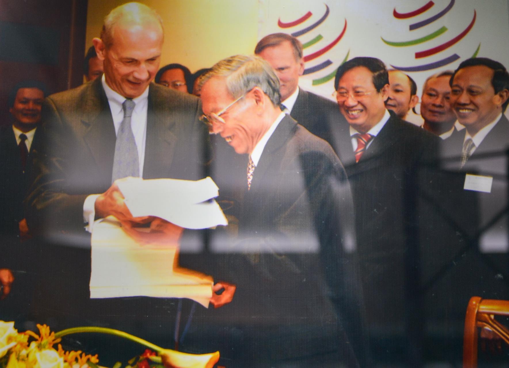 Hang tram buc anh,  hien vat ke ve chang duong 50 nam lam theo di chuc Ho Chi Minh anh 19