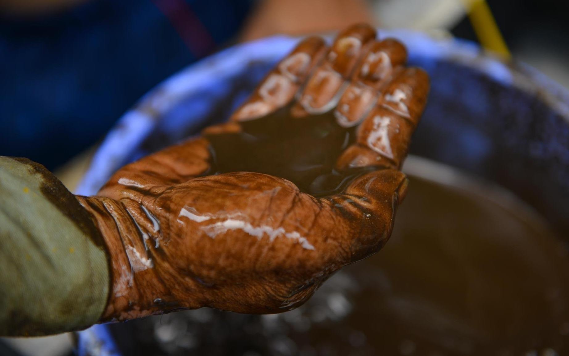 Nuoc dac set, boc mui dau khi thau rua be chung cu Ha Noi hinh anh