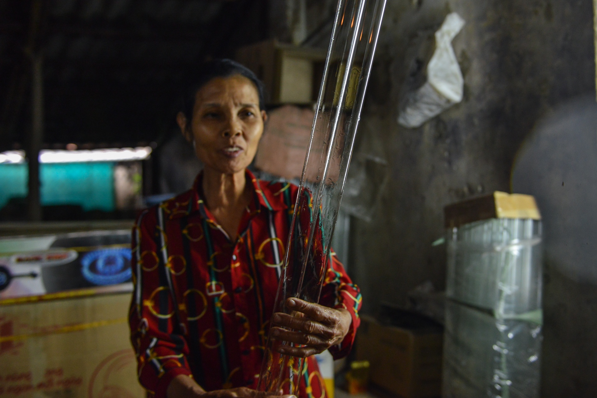 Vất vả nghề thuỷ tinh tái chế ảnh 4 Vat va nghe thuy tinh tai che anh 4