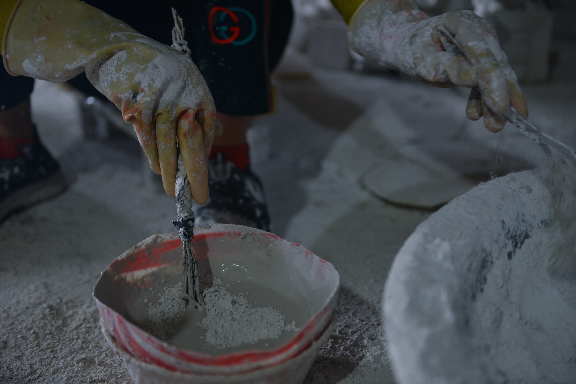 Chuot om dong tien vang chao xuan Canh Ty anh 2