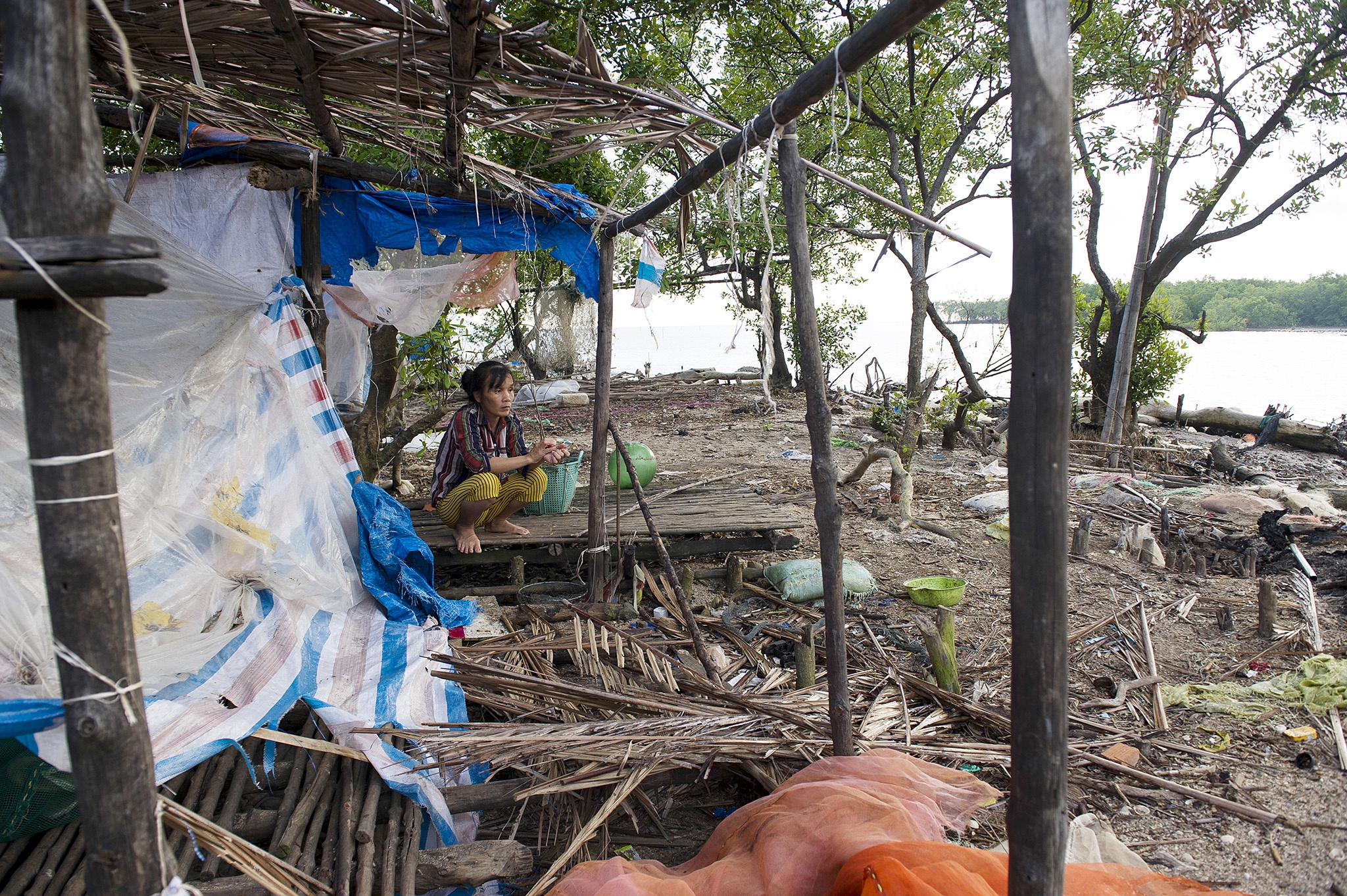 Song bien danh sat lo Dat Mui Ca Mau anh 16