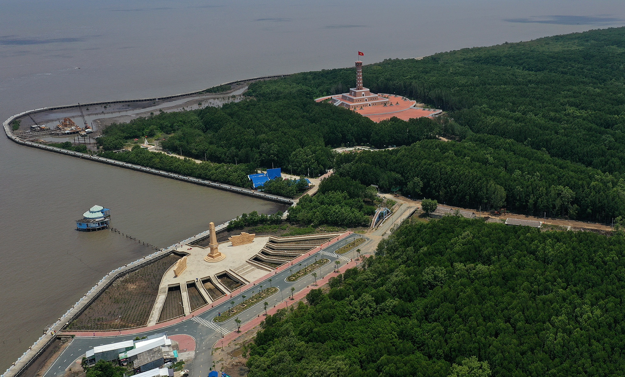 Song bien danh sat lo Dat Mui Ca Mau anh 29