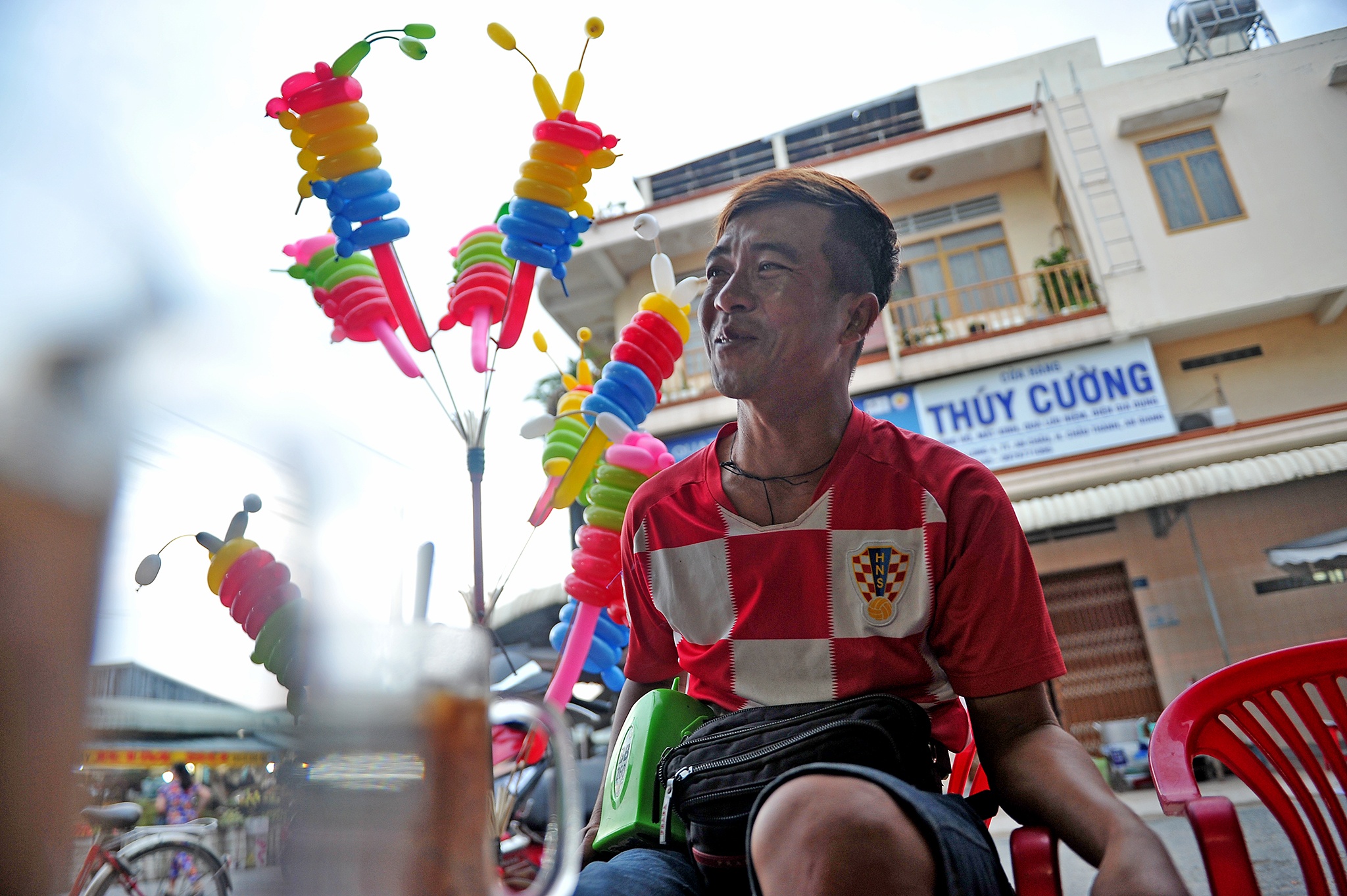 Chu he thoi bong bang mui o mien Tay,  chu he mien Tay ga trong nuoi con anh 8