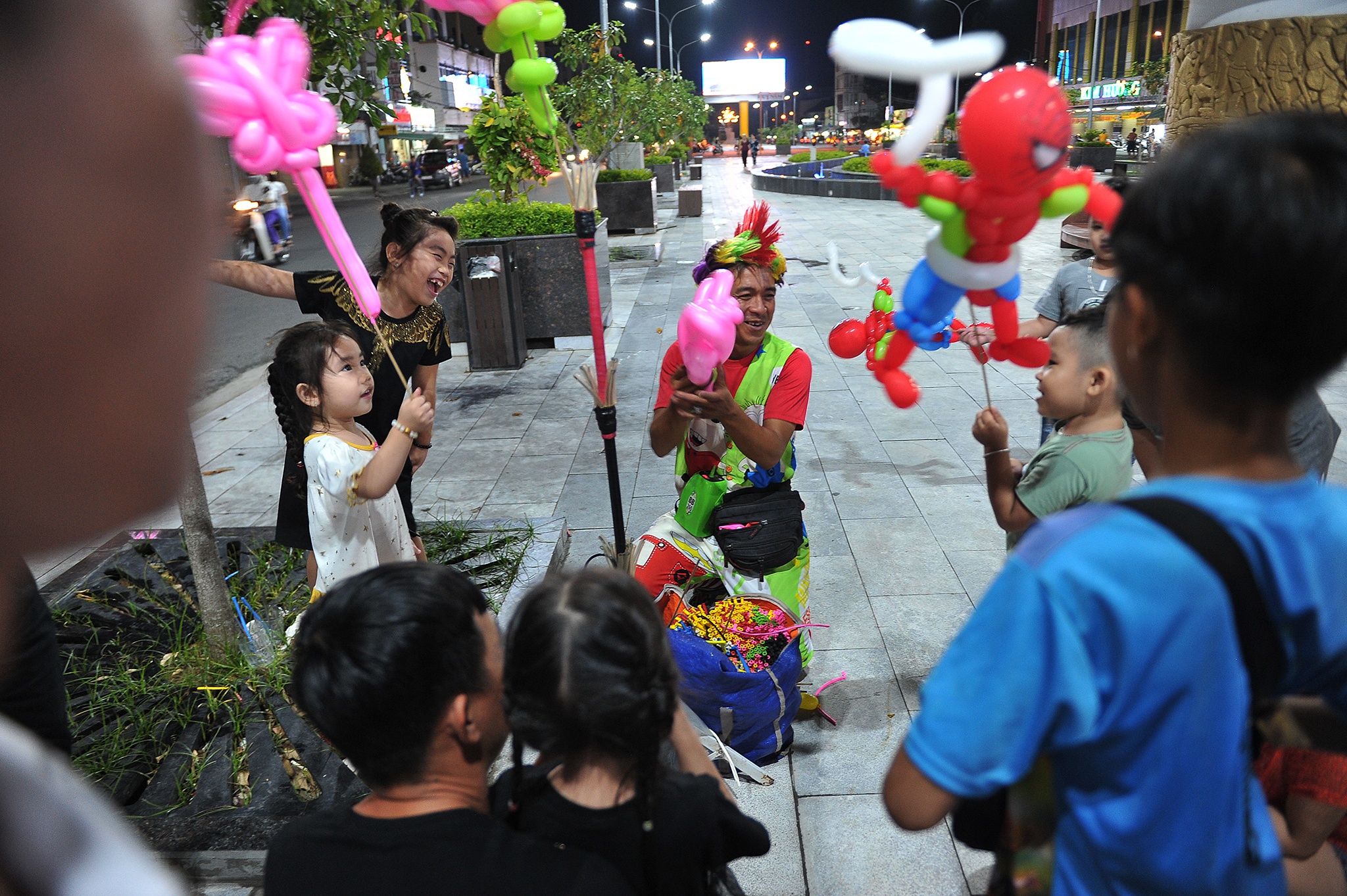 Chu he thoi bong bang mui o mien Tay,  chu he mien Tay ga trong nuoi con anh 14