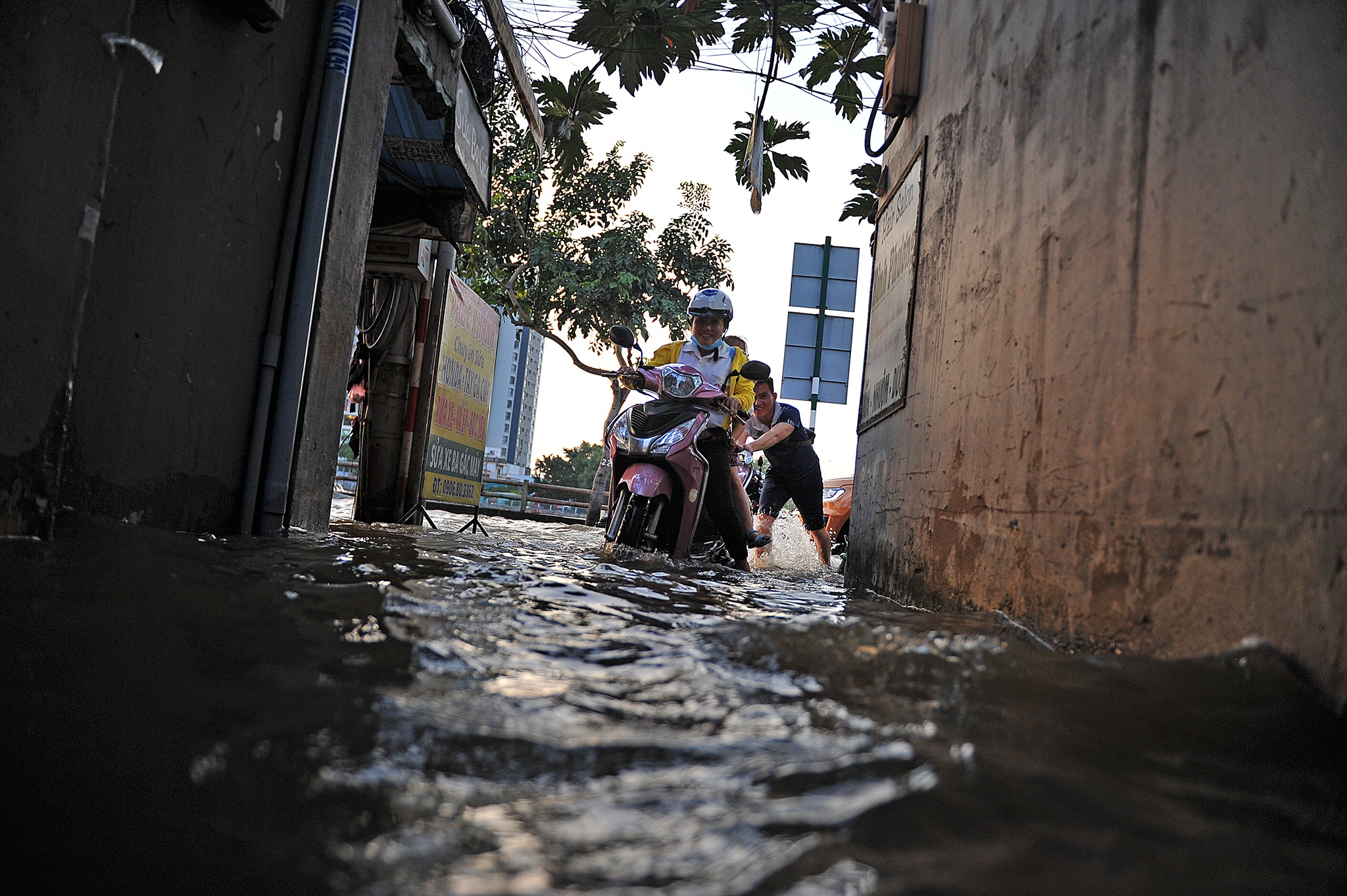 Duong Tran Xuan Soan quan 7 Sai Gon ngap anh 4