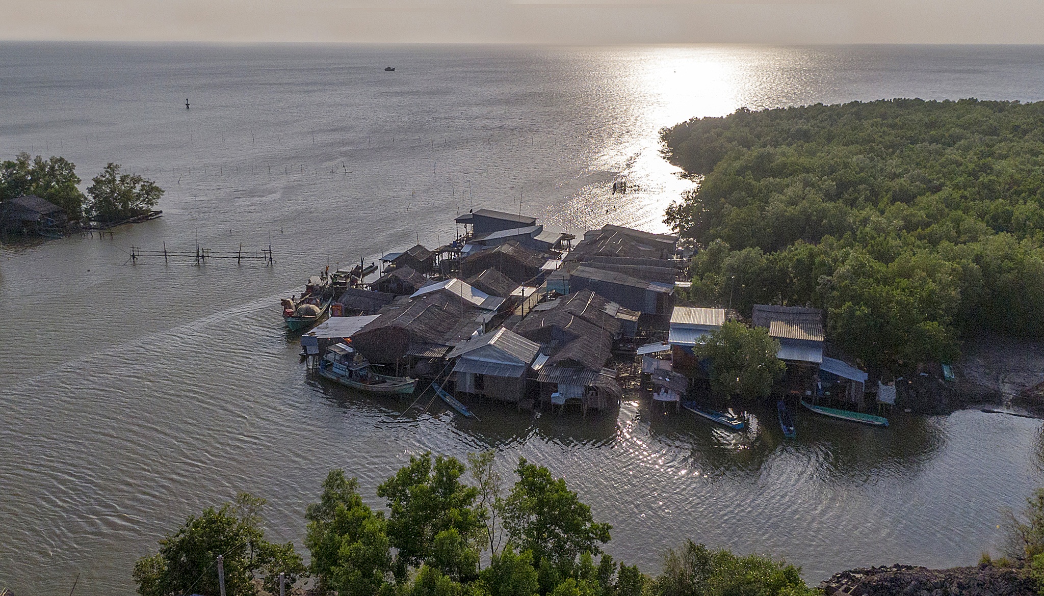 Ngheo doi that hoc o xom dao Ca Mau anh 1