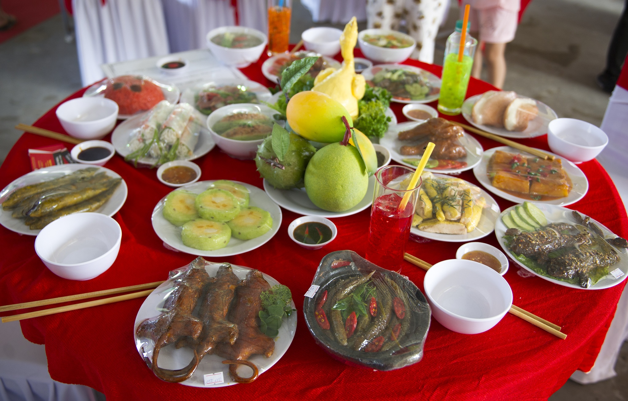 Nhieu nguoi mien Tay anh 1