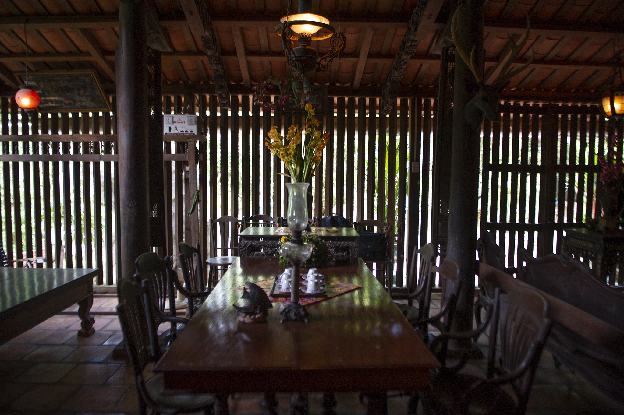 Ngoi nha co doc dao gan 200 nam tuoi o mien Tay anh 4