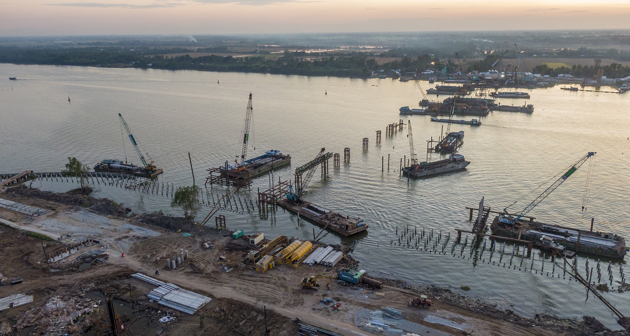 Mien Tay ung pho han man voi nhung cong tinh nghin ty anh 1