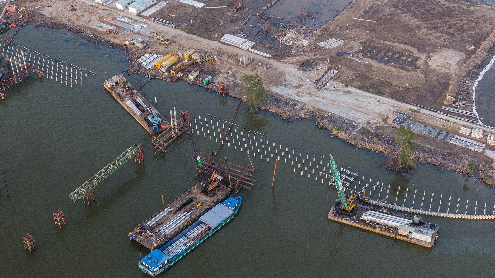 Hon 10.000 ty xay dung cong trinh ung pho han man o mien Tay hinh anh