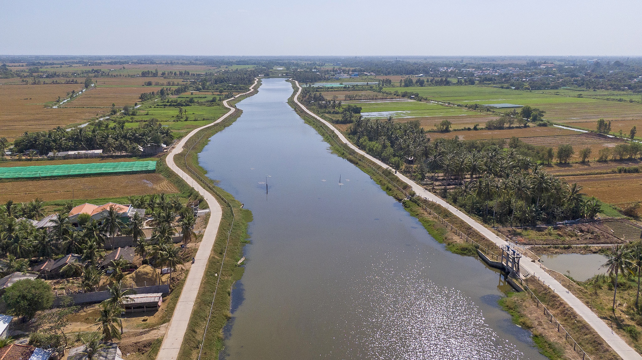 Ho chua nuoc ngot ung pho han man lon nhat mien Tay hinh anh