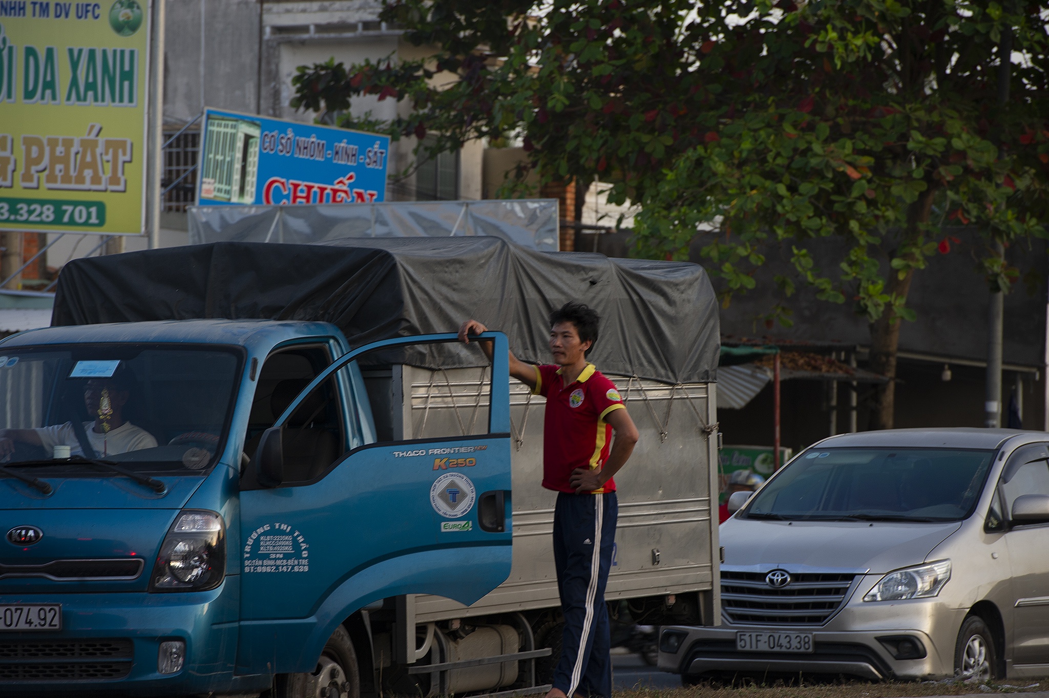 Ket cung tren cau Rach Mieu chieu mung 5 Tet anh 5