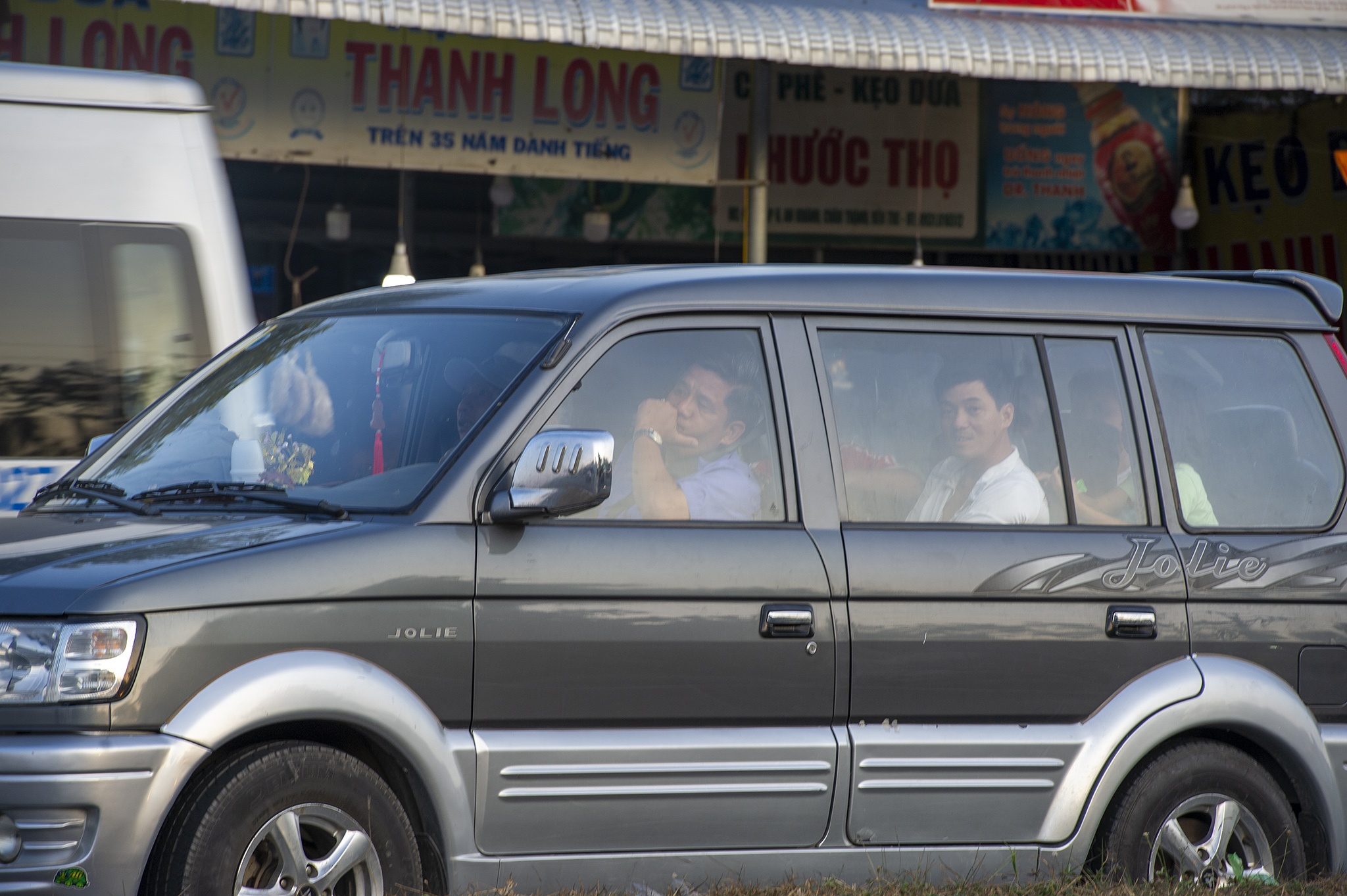 Ket cung tren cau Rach Mieu chieu mung 5 Tet anh 10