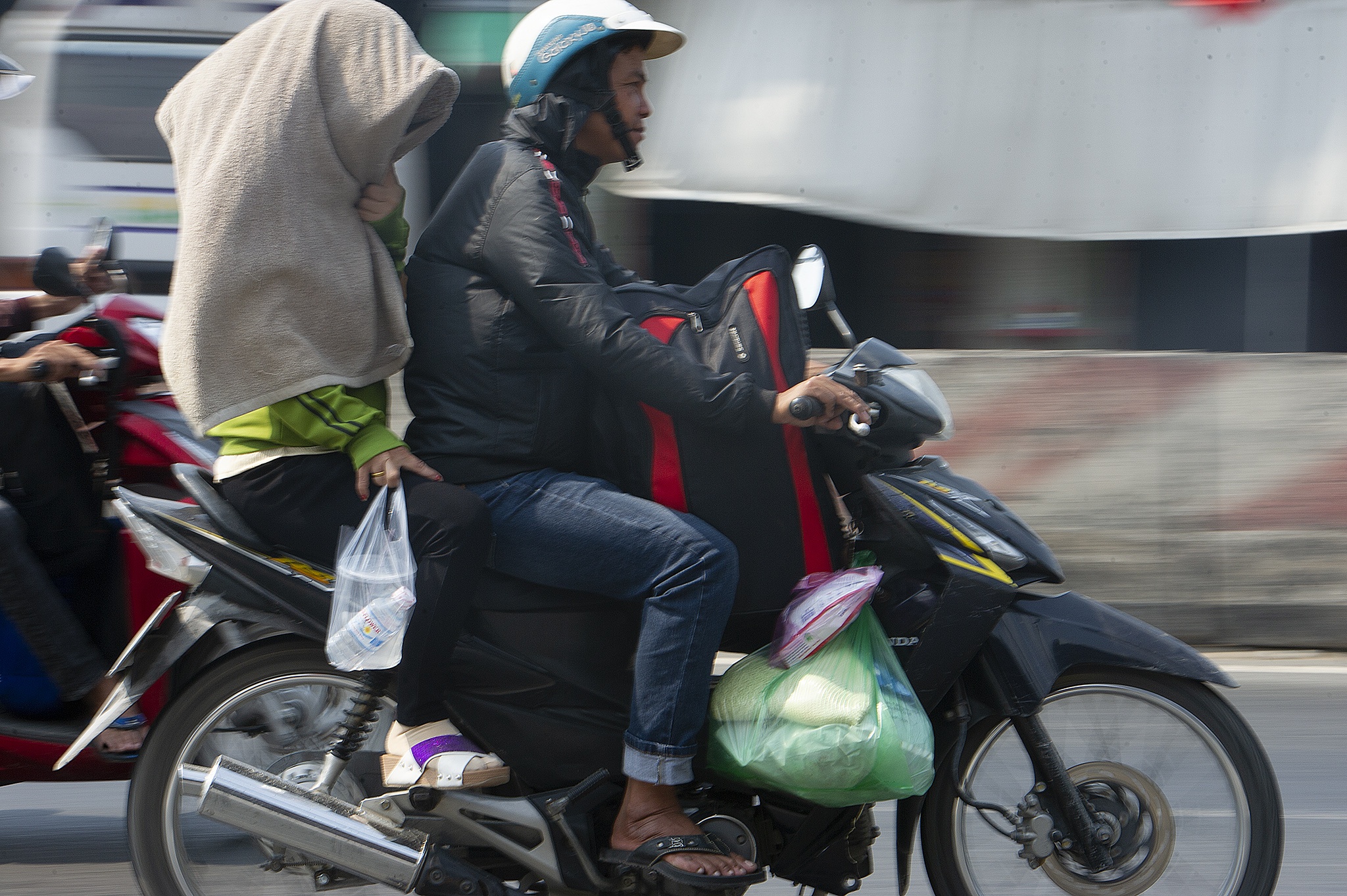 Nguoi lao dong mien Tay anh 3