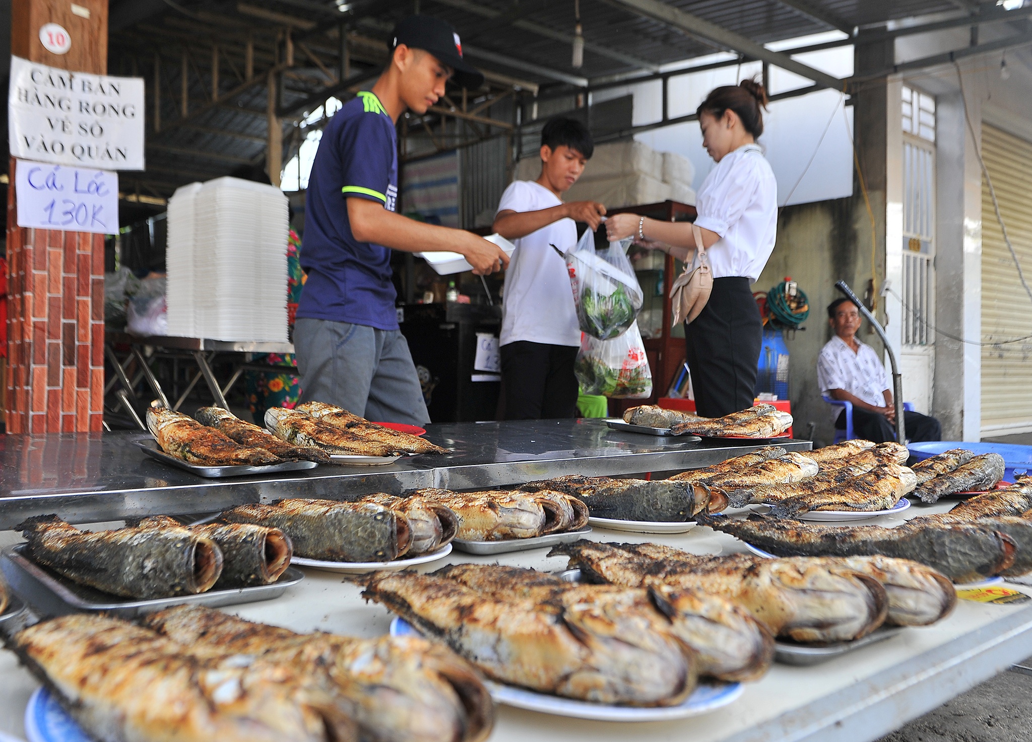 Ca loc nuong mien Tay,  ca loc via than tai mien Tay anh 7