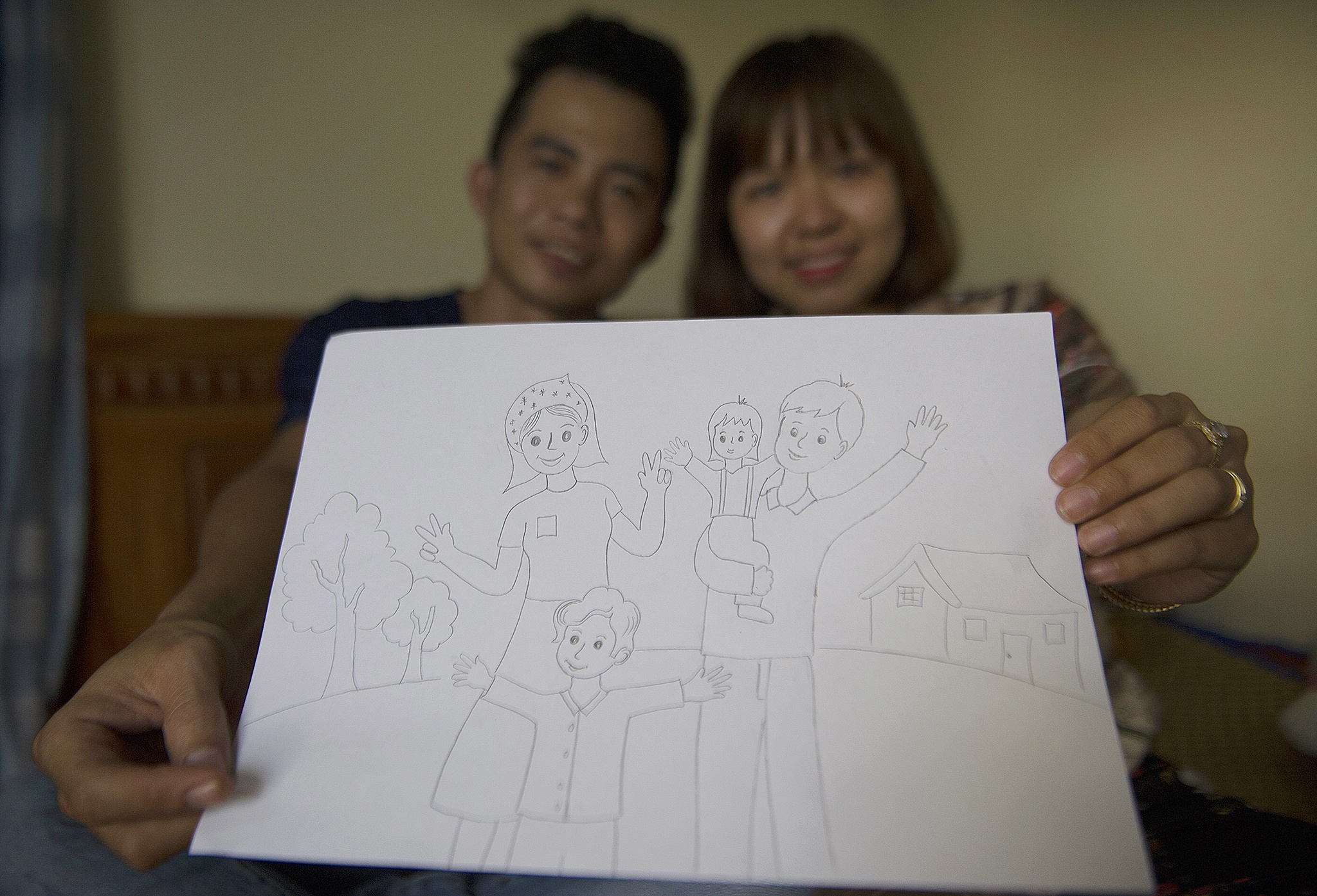 Doi vo chong cam diec va loi to tinh dem Giang sinh hinh anh