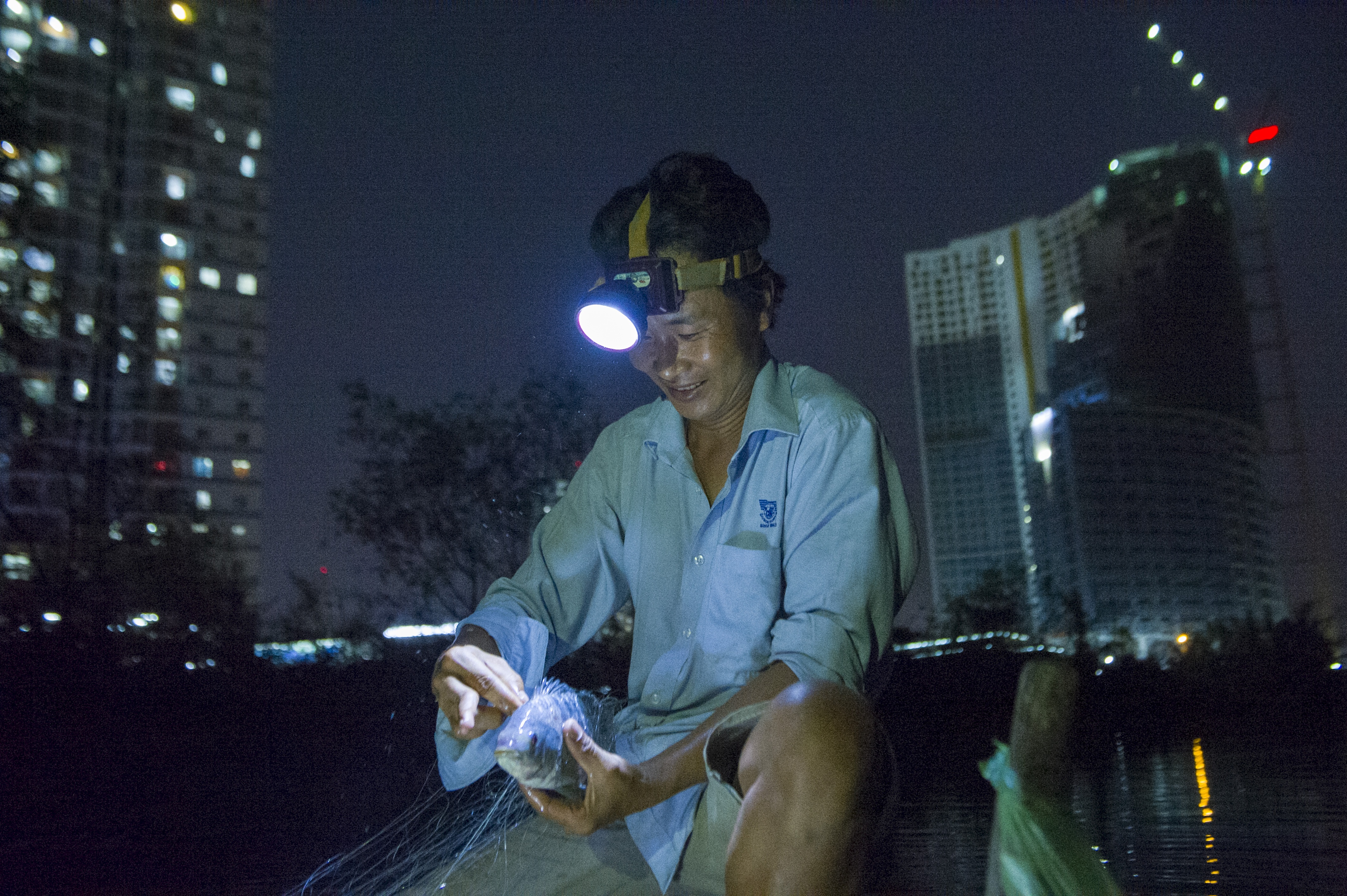 Nguoi Sai Gon bat dac di 17 nam song lenh denh tren song hinh anh