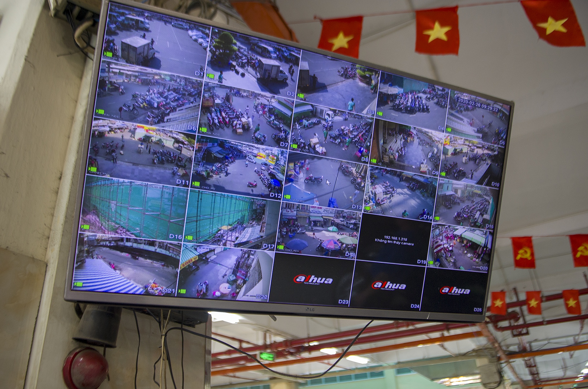 Cho An Dong giam 80% khach mua,  cho TP.HCM vang ve vi corona anh 8