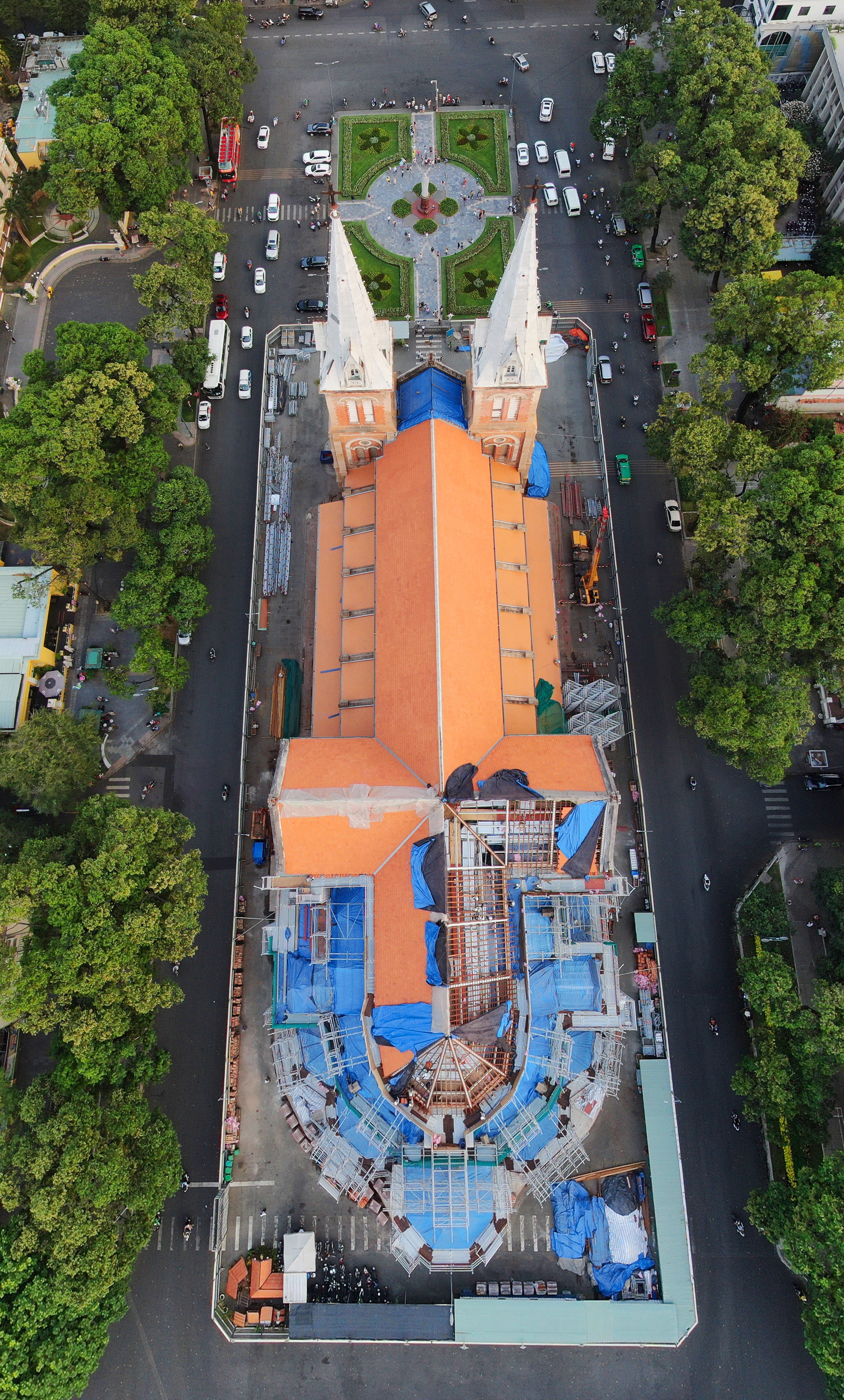 Can canh nha tho Duc Ba,  trung thu nha tho Duc Ba anh 1