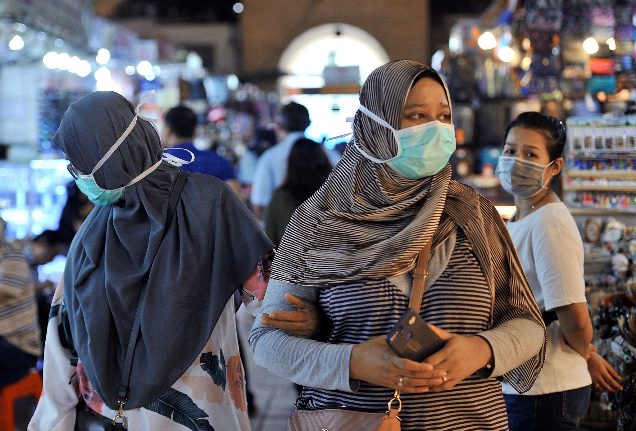 Tieu thuong cho Ben Thanh than e am,  cho Ben Thanh vang khach vi corona anh 8