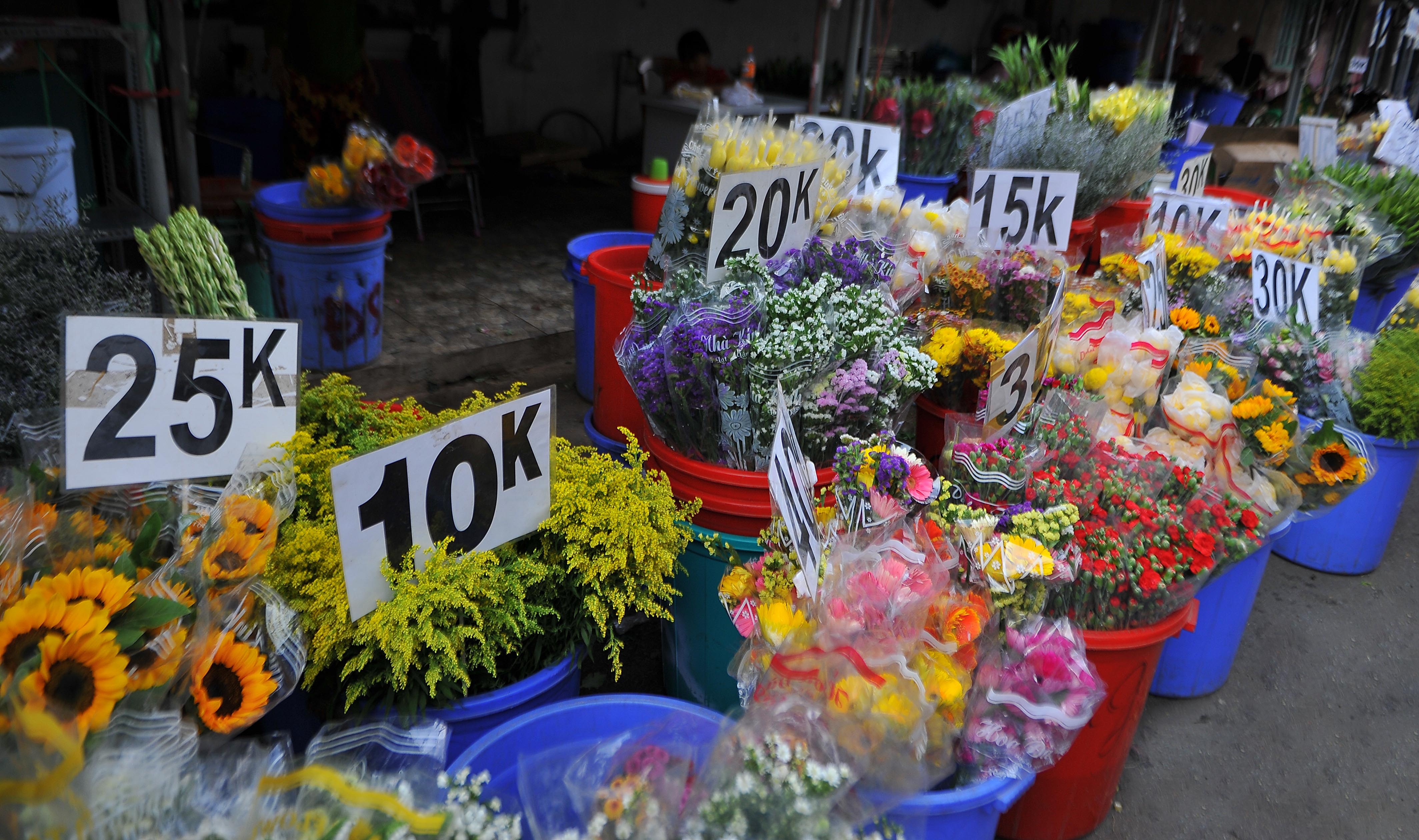 cho hoa TP.HCM vang nguoi mua du gia giam manh anh 2