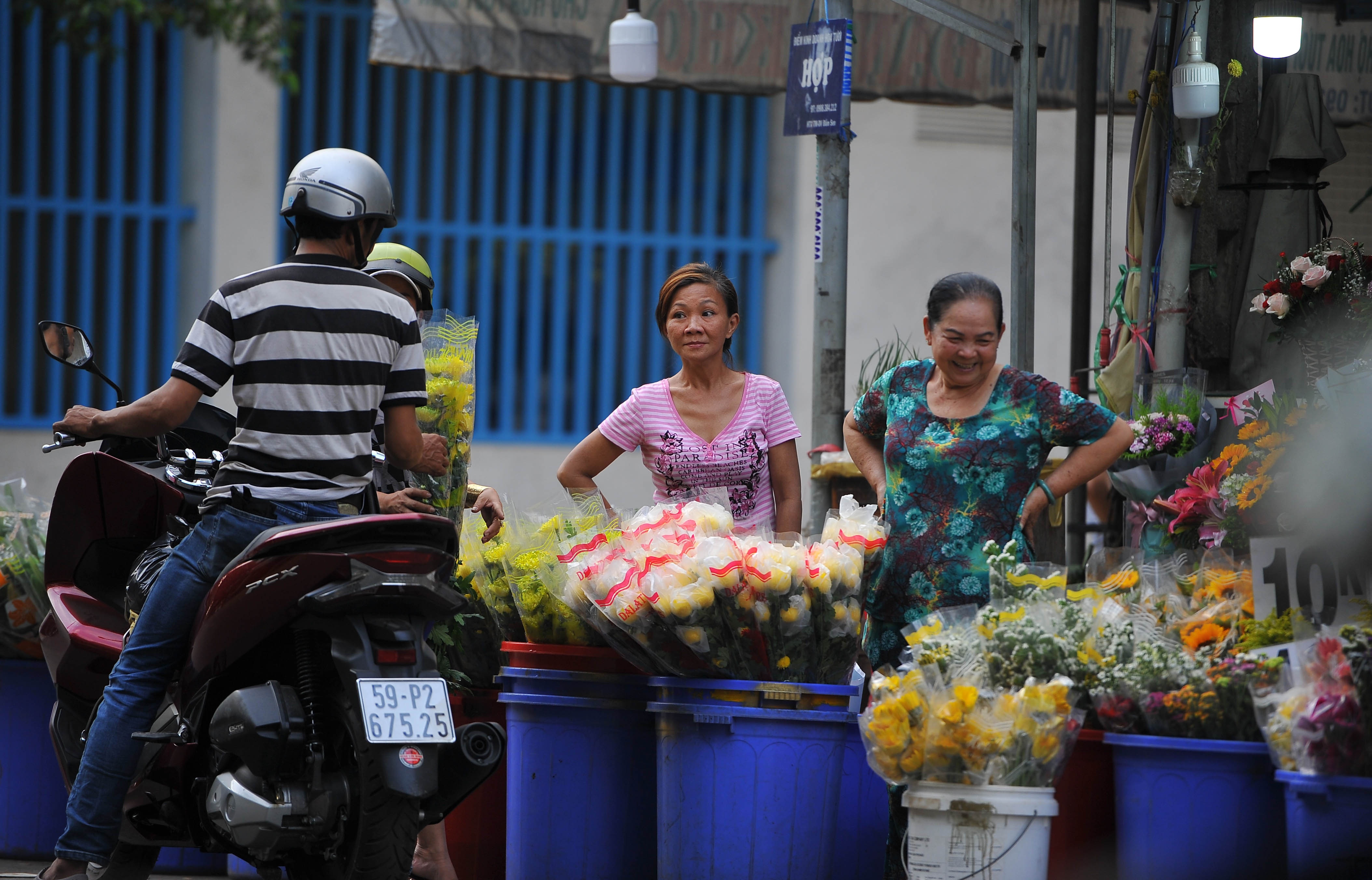 cho hoa TP.HCM vang nguoi mua du gia giam manh anh 6