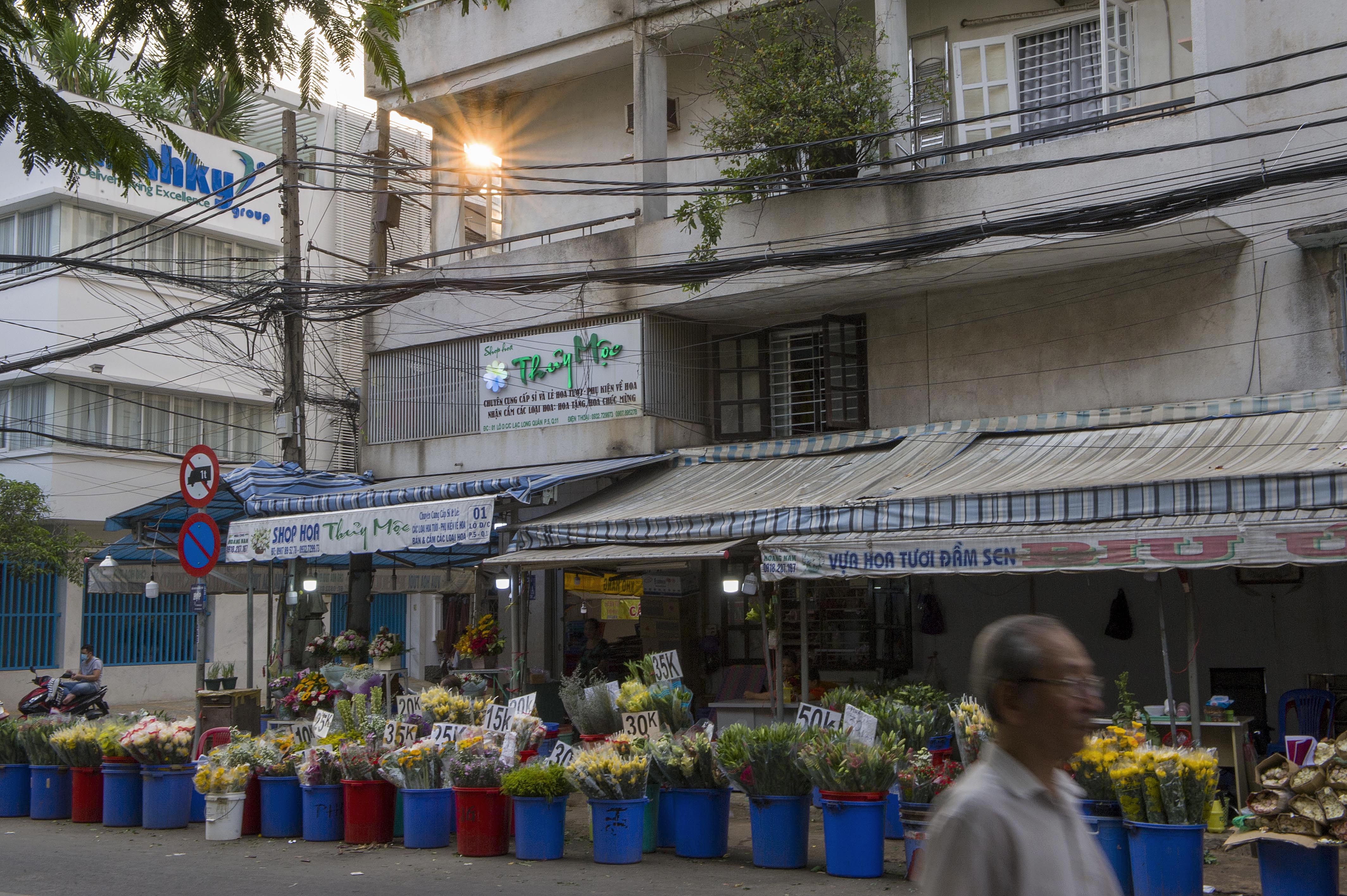 cho hoa TP.HCM vang nguoi mua du gia giam manh anh 8