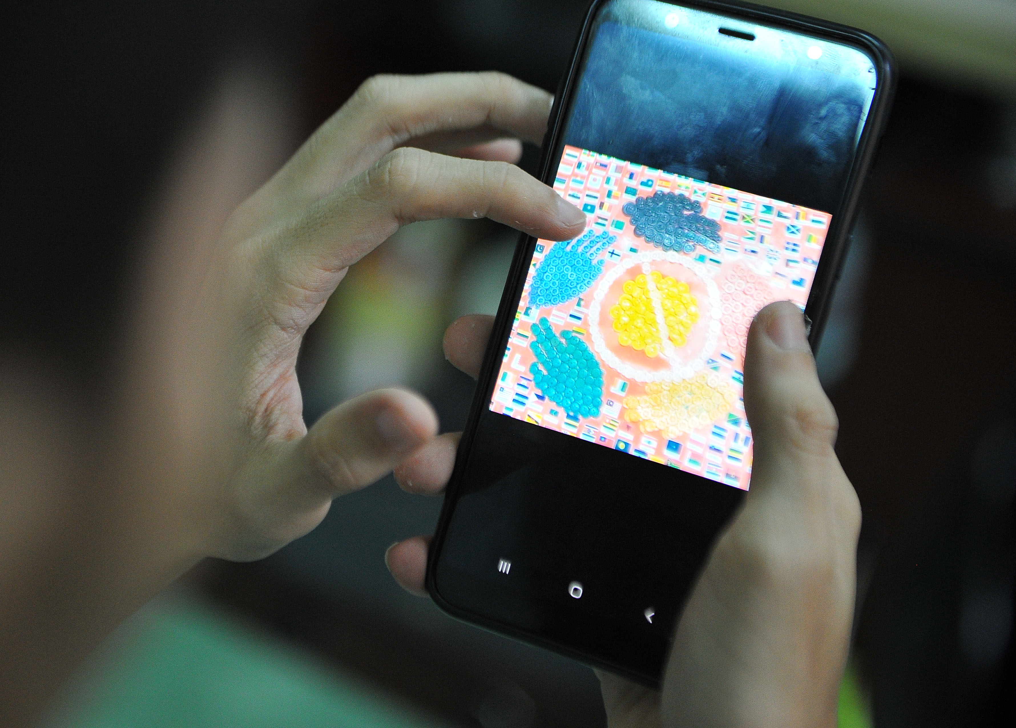 Tranh co dong ung pho Covid-19 anh 4