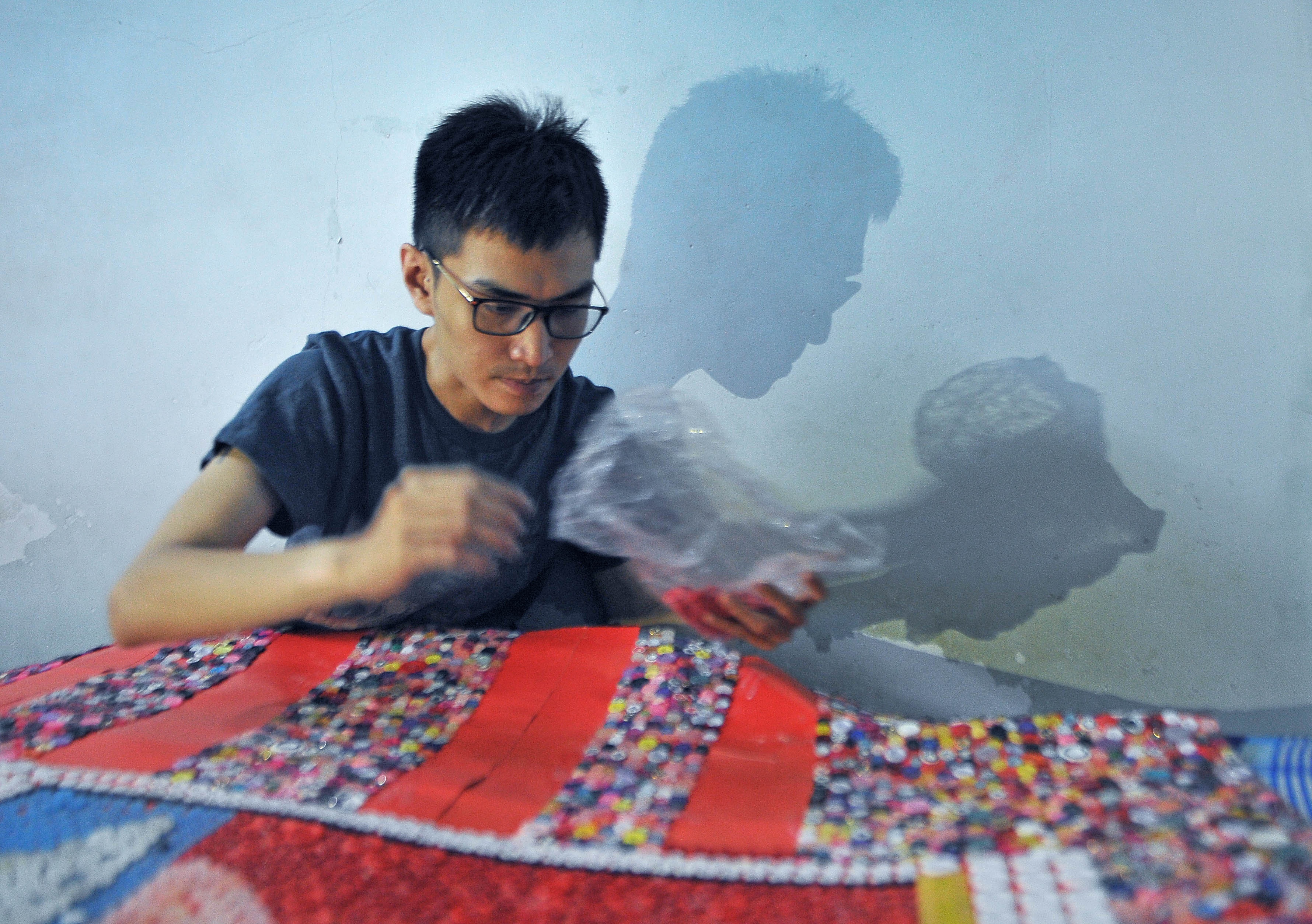 Tranh co dong ung pho Covid-19 anh 7