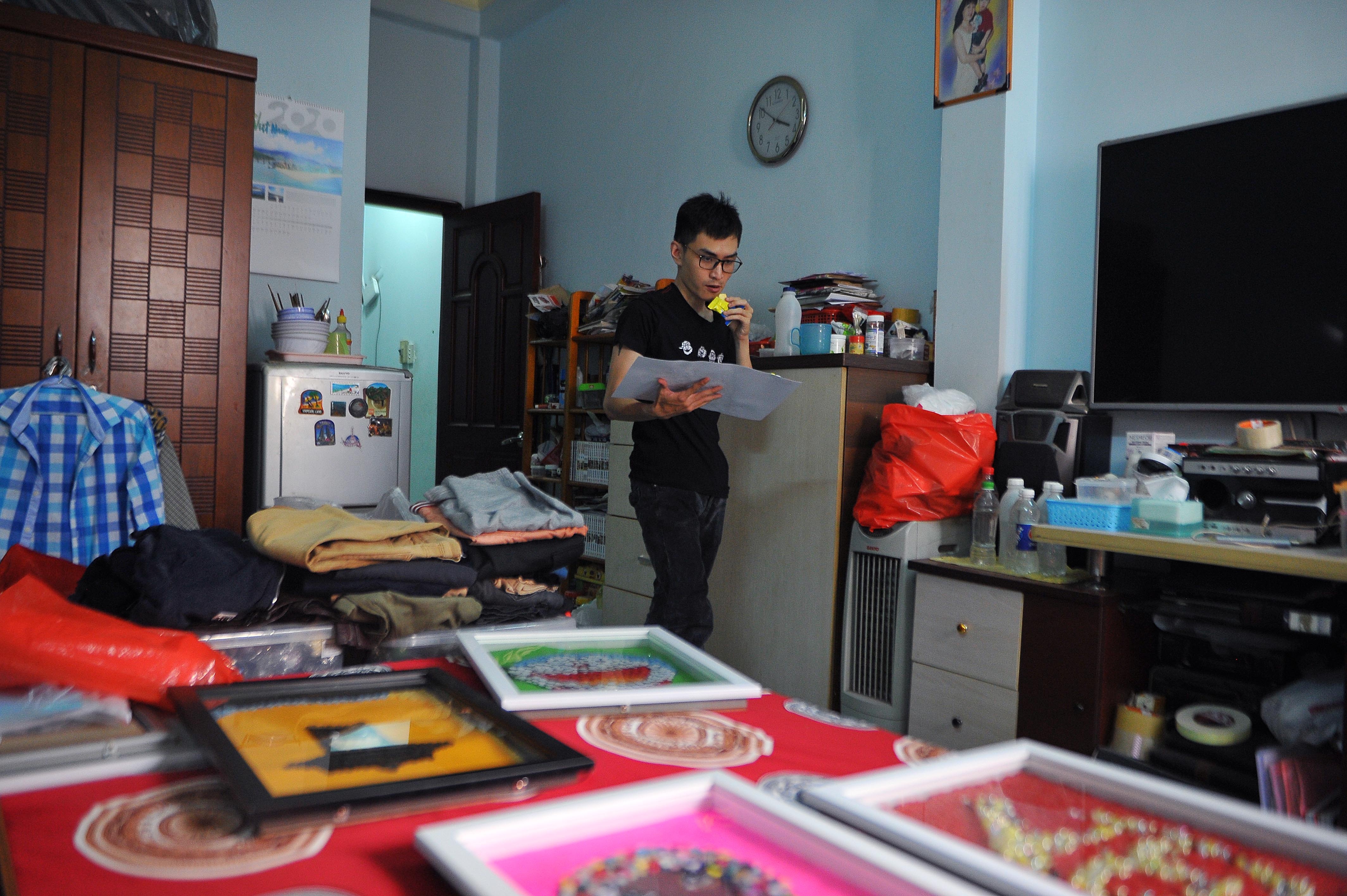 Tranh co dong ung pho Covid-19 anh 9