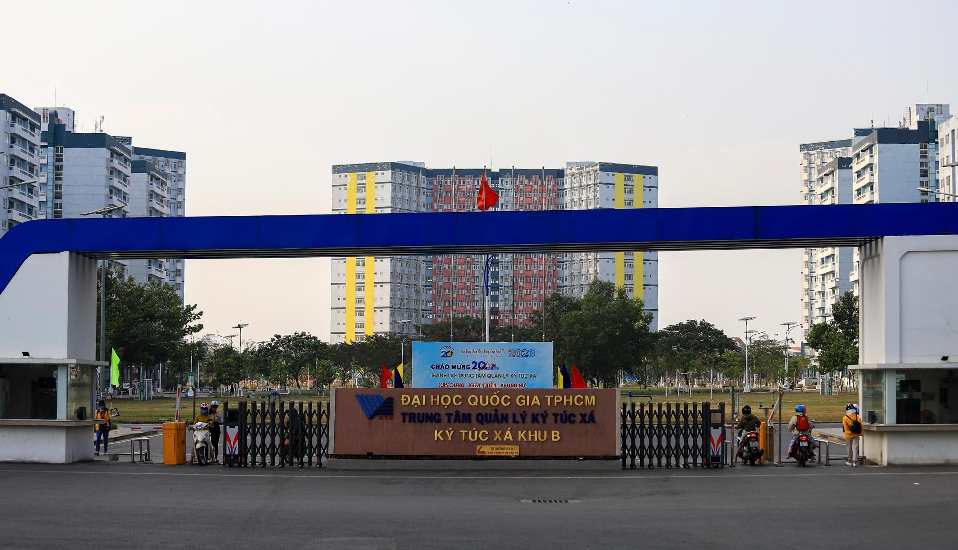 Ky tuc xa DH Quoc gia TP.HCM thanh benh vien da chien,  ky tuc xa thanh benh vien da chien o TP.HCM anh 1