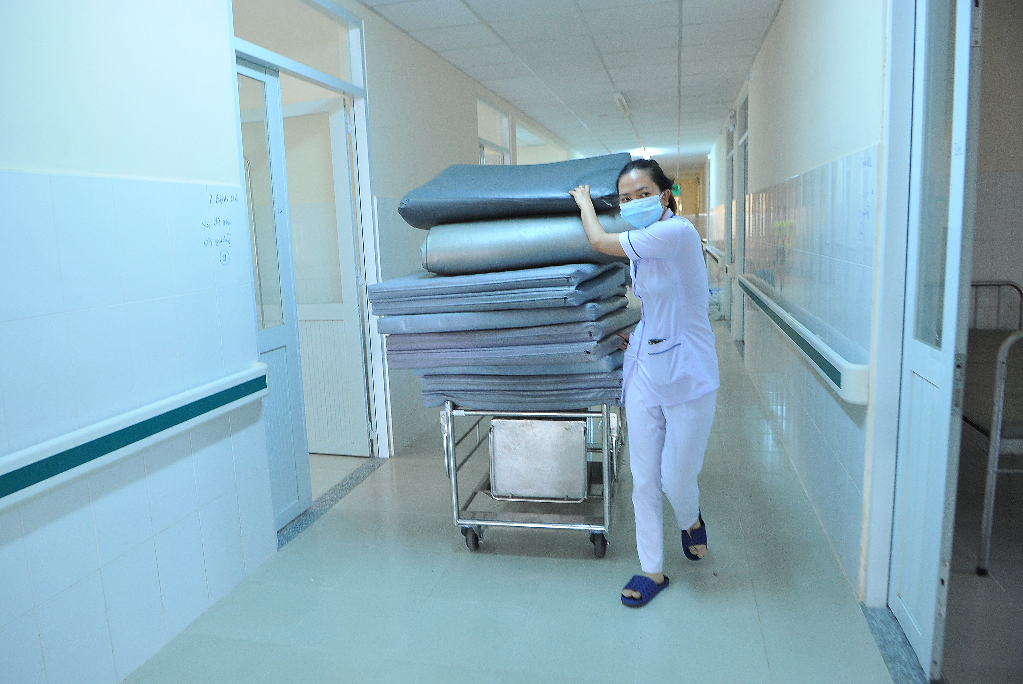 Benh vien dieu tri Covid-19 Can Gio san sang hoat dong,  300 giuong dieu tri cach ly Covid-19 tai Can Gio anh 4