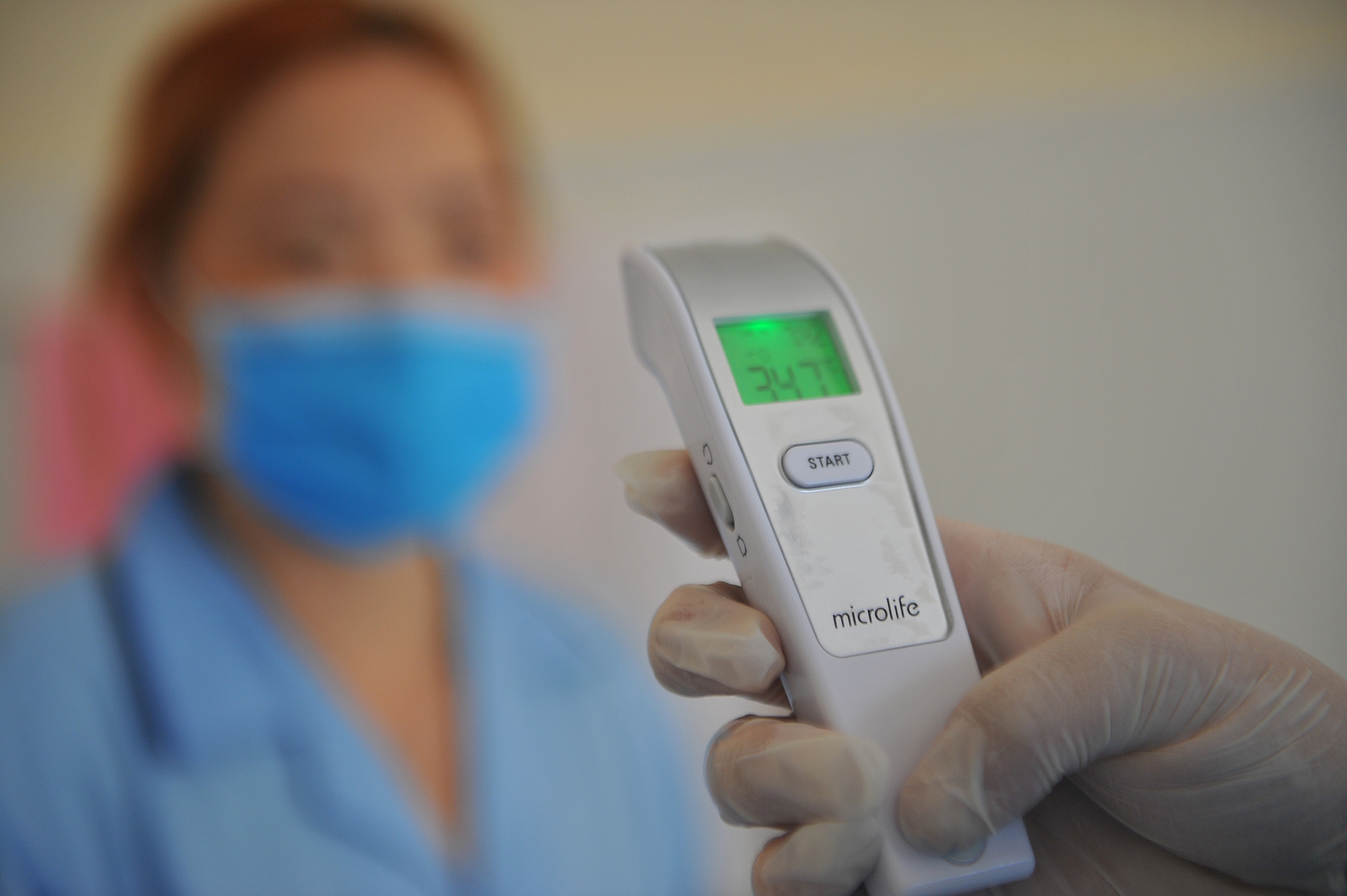 benh vien dieu tri Covid-19 anh 6