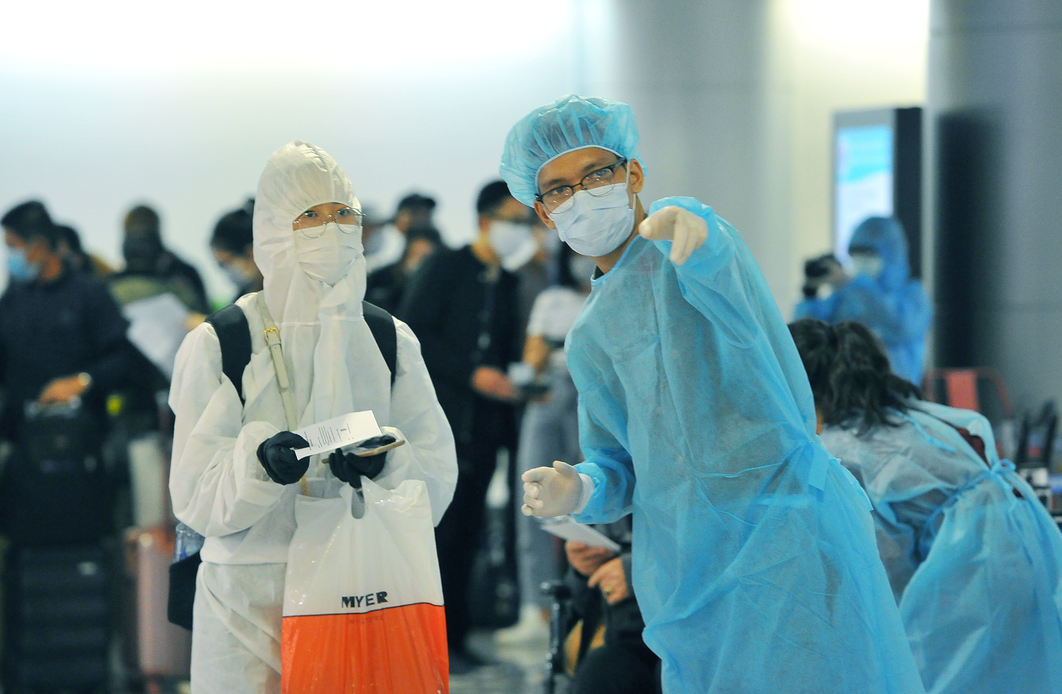 Chuyen bay cuoi cho nguoi Viet tu nuoc ngoai ve Tan Son Nhat anh 9