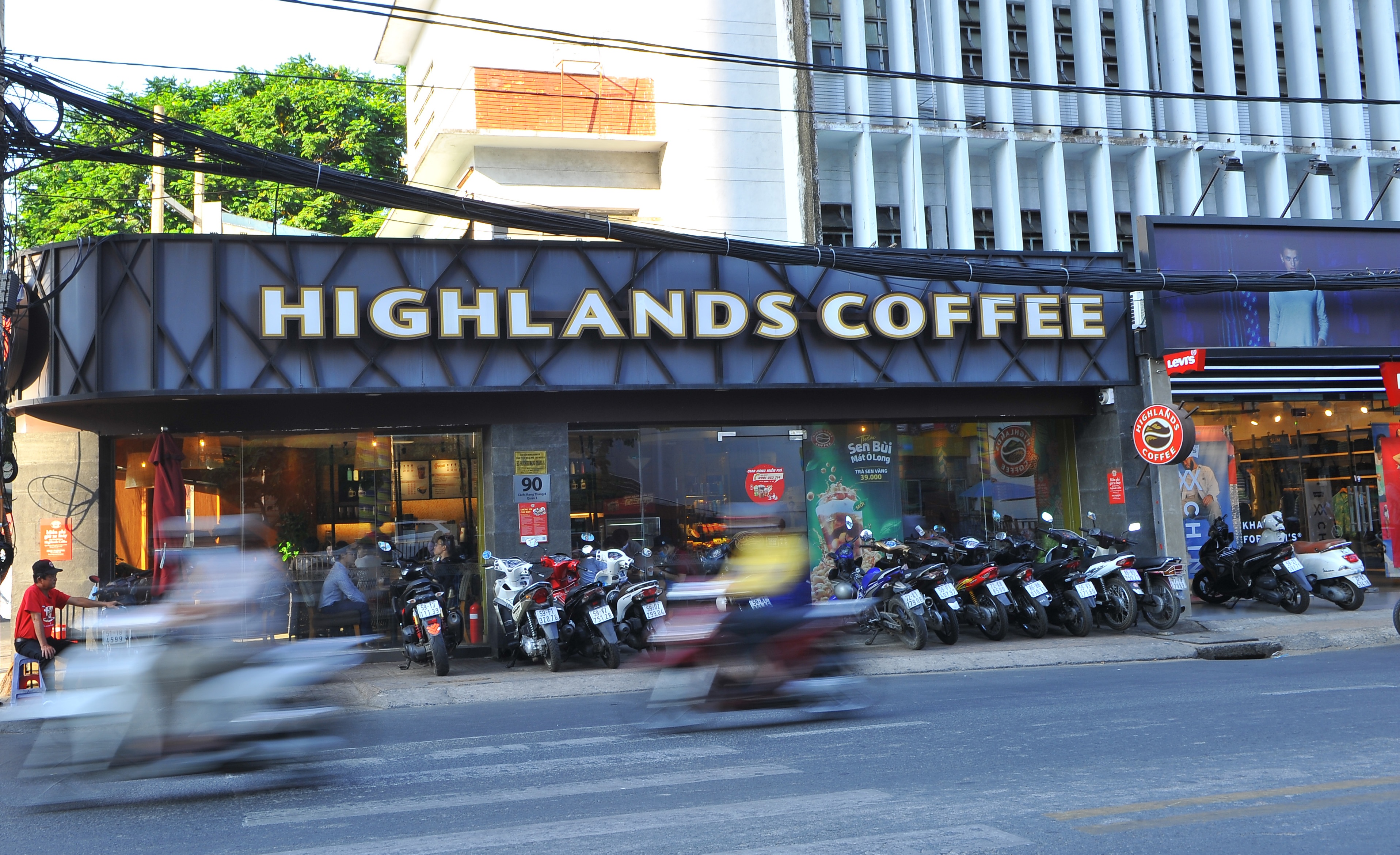 Hang quan TP.HCM dong cua tranh dich Covid-19 anh 5